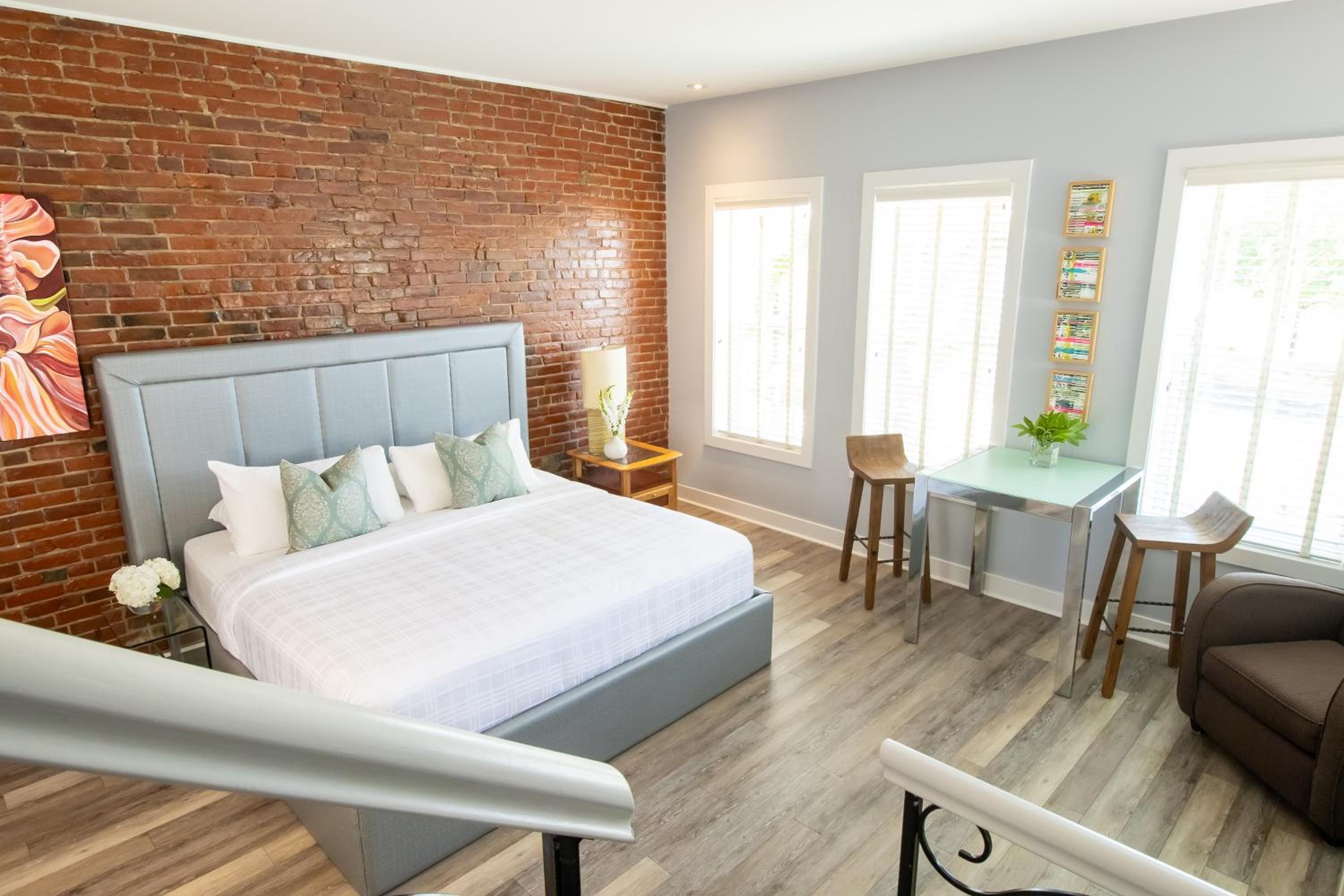 Premiere Loft