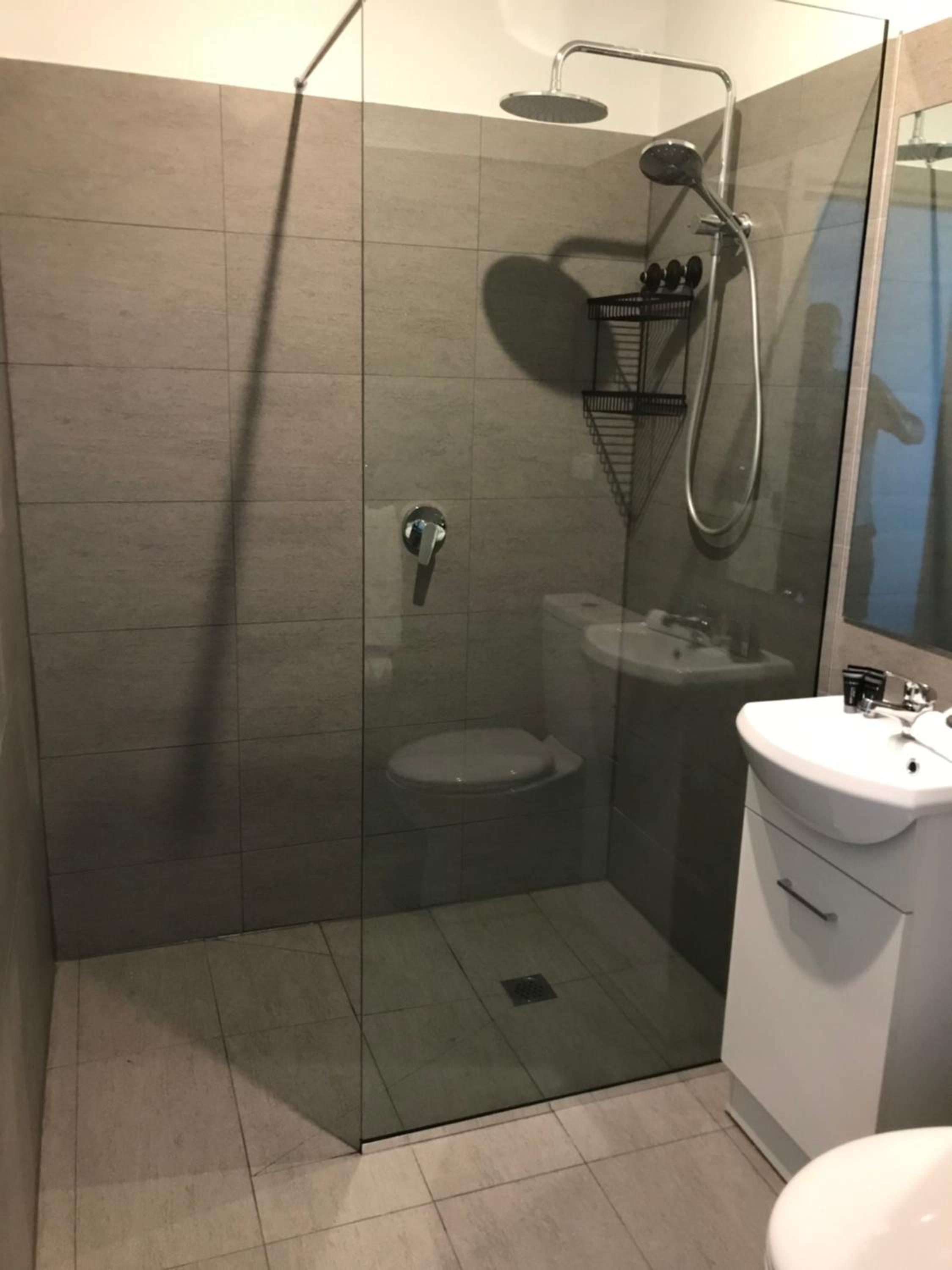 Double Room with Balcony - Photo 3