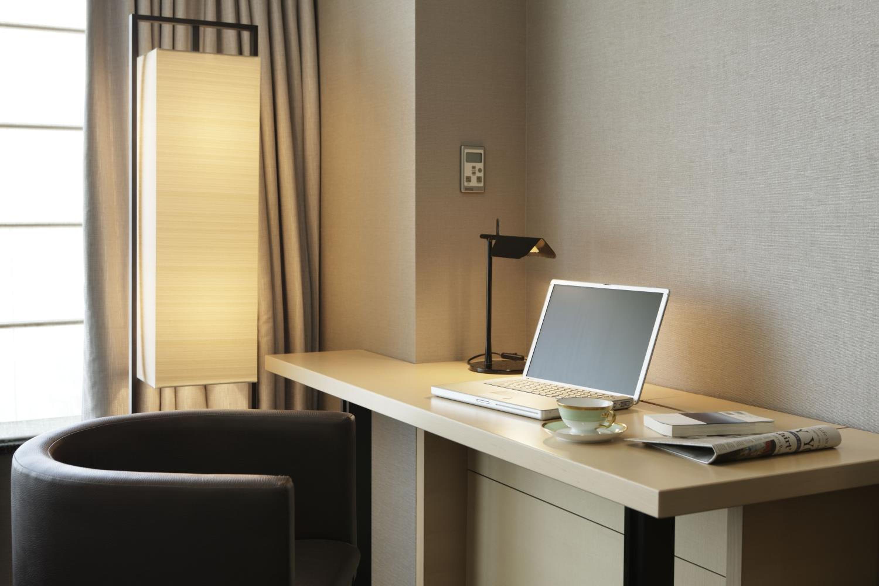 Deluxe Hollywood Twin Room - Non-Smoking