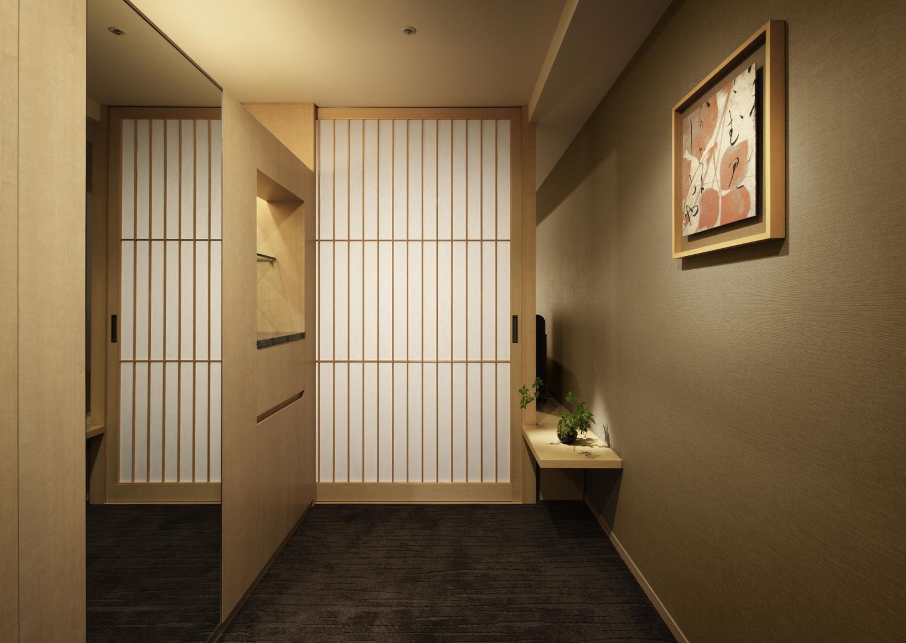 Deluxe King Room - Non-Smoking thumbnail 6