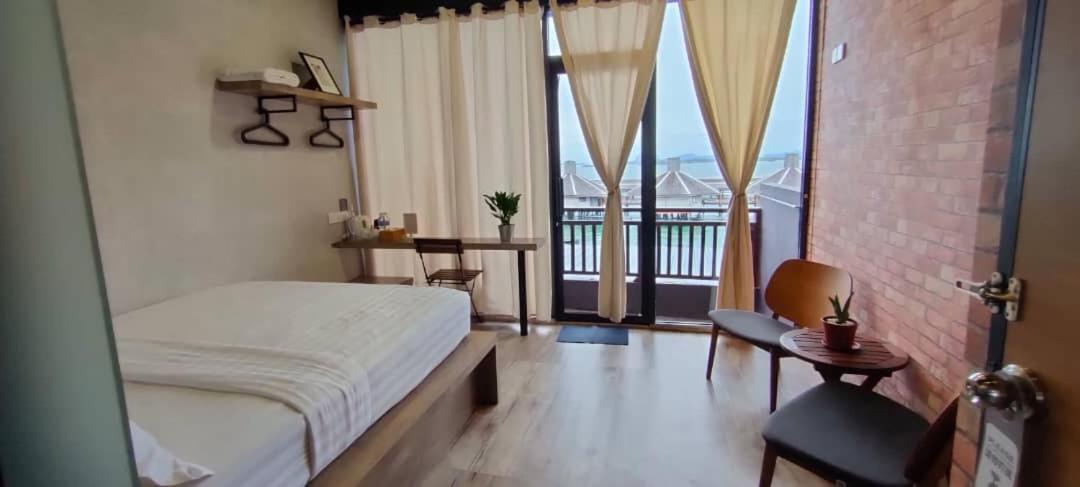 Sea View Room photo 1