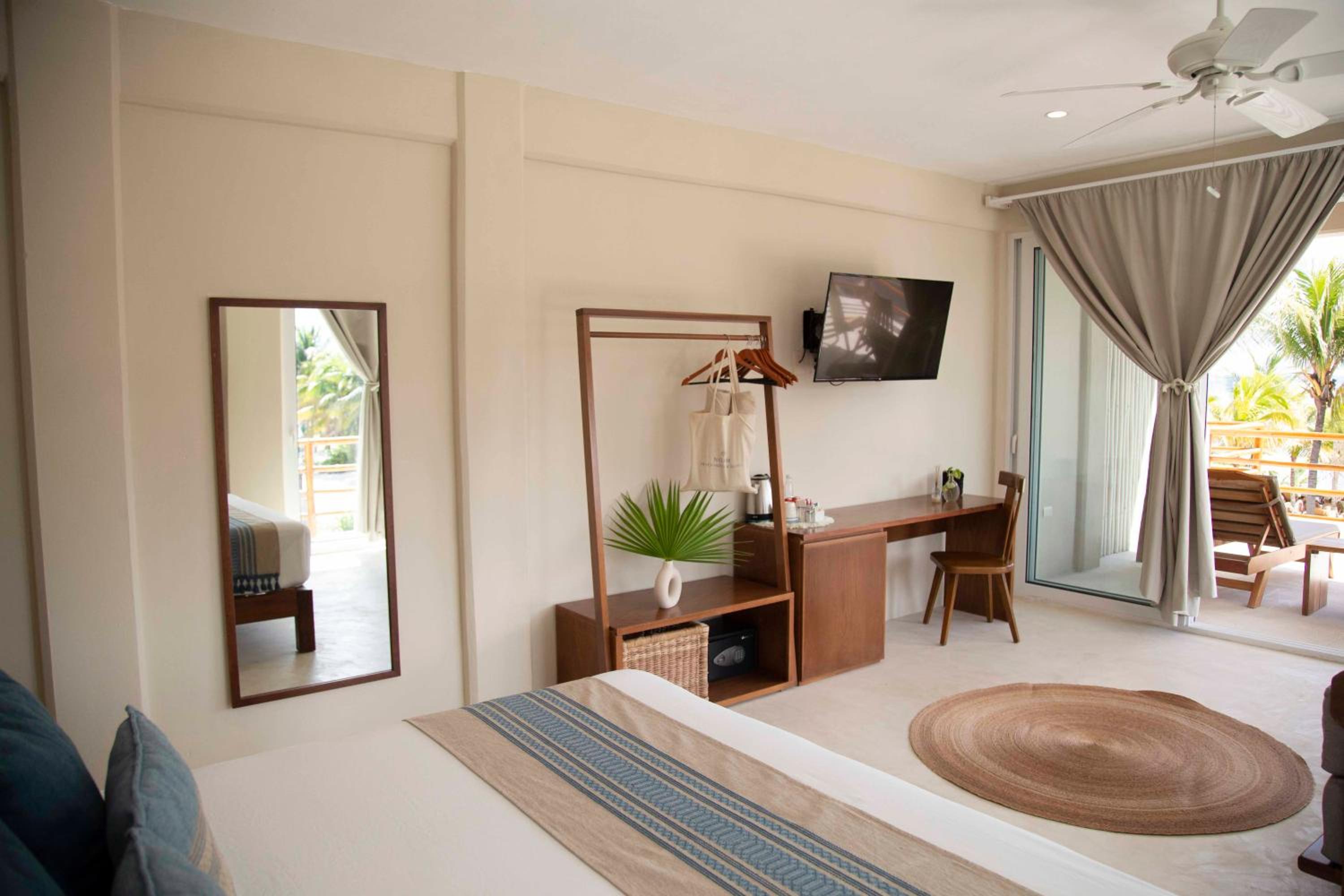 Suite with Sea View - Photo 14