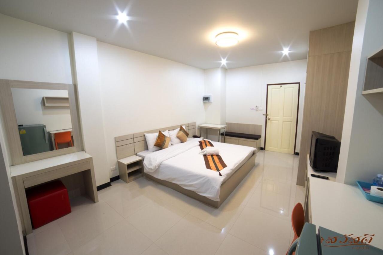 One-Bedroom Apartment - Photo 1