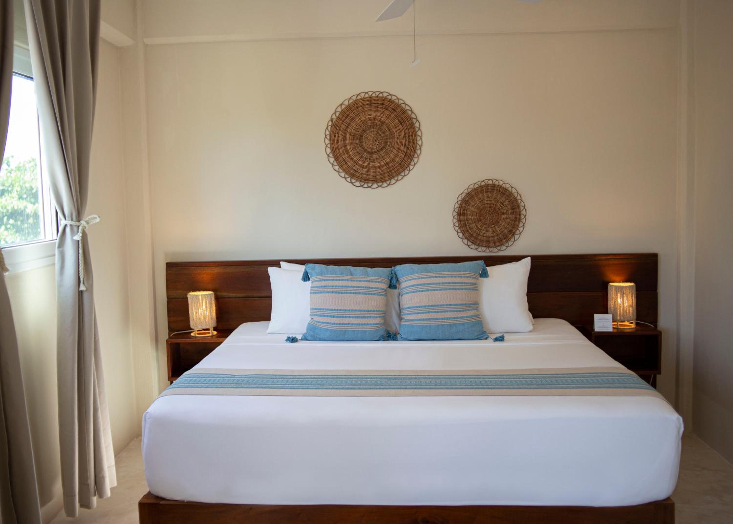 Triple Room with Balcony - Photo 27