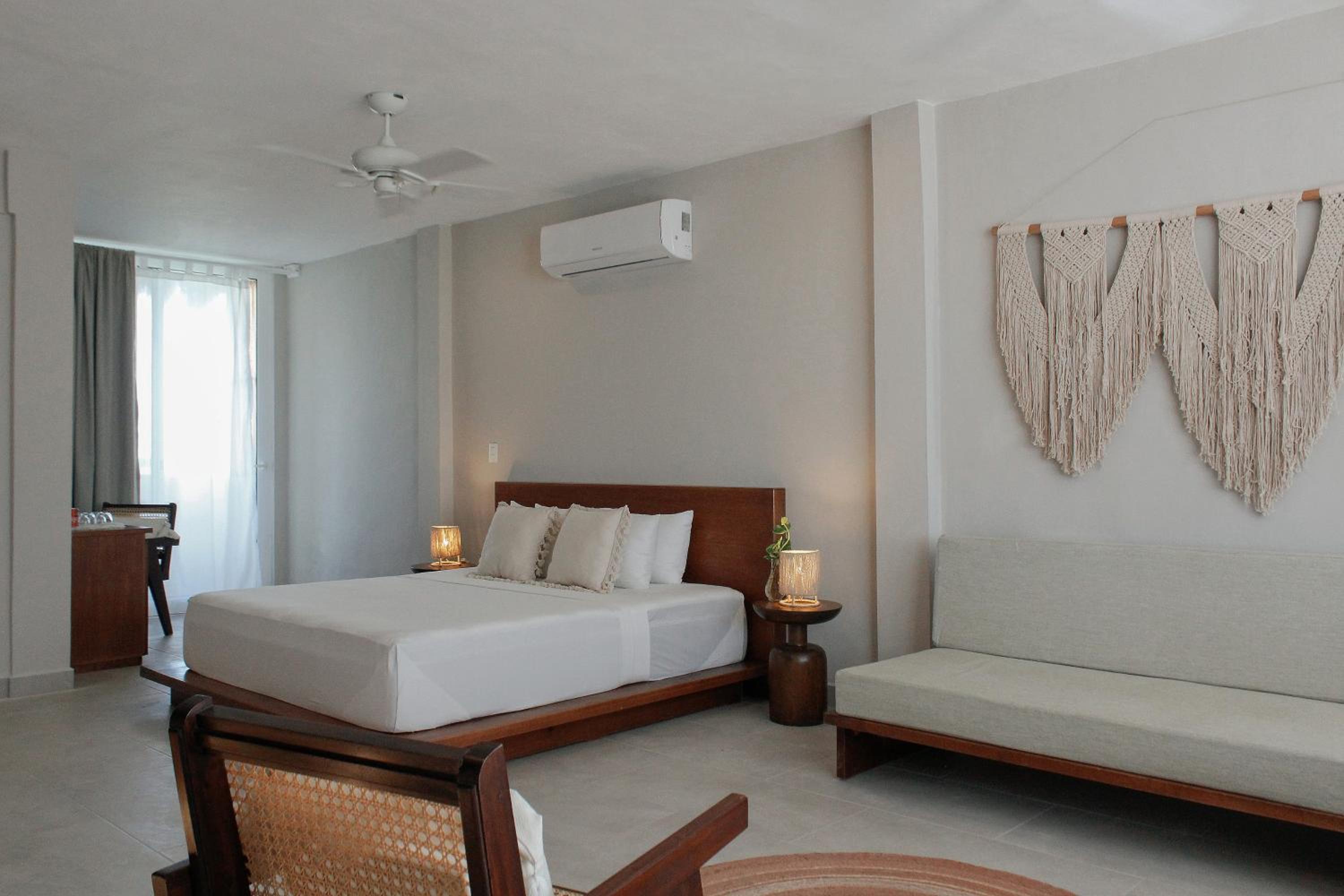 Presidential Suite - Photo 13