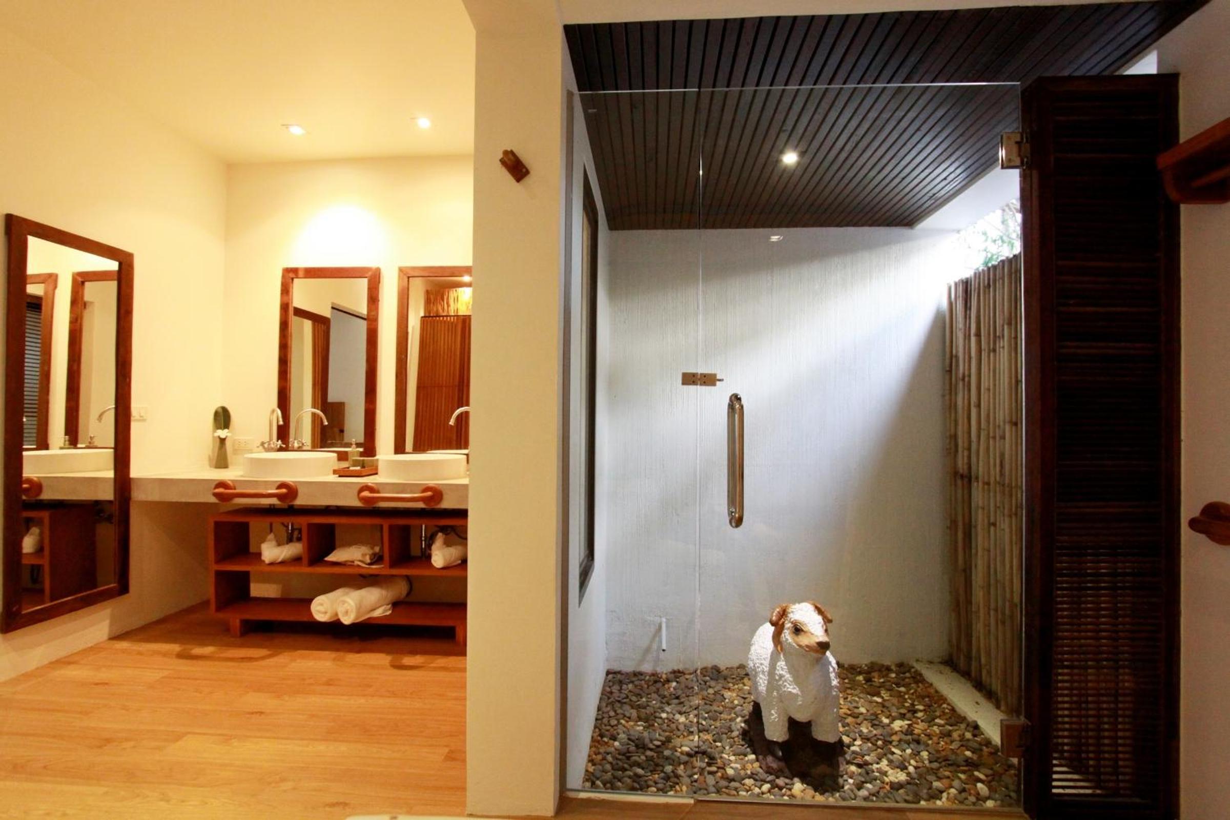 King Room - Disability Access - Photo 3