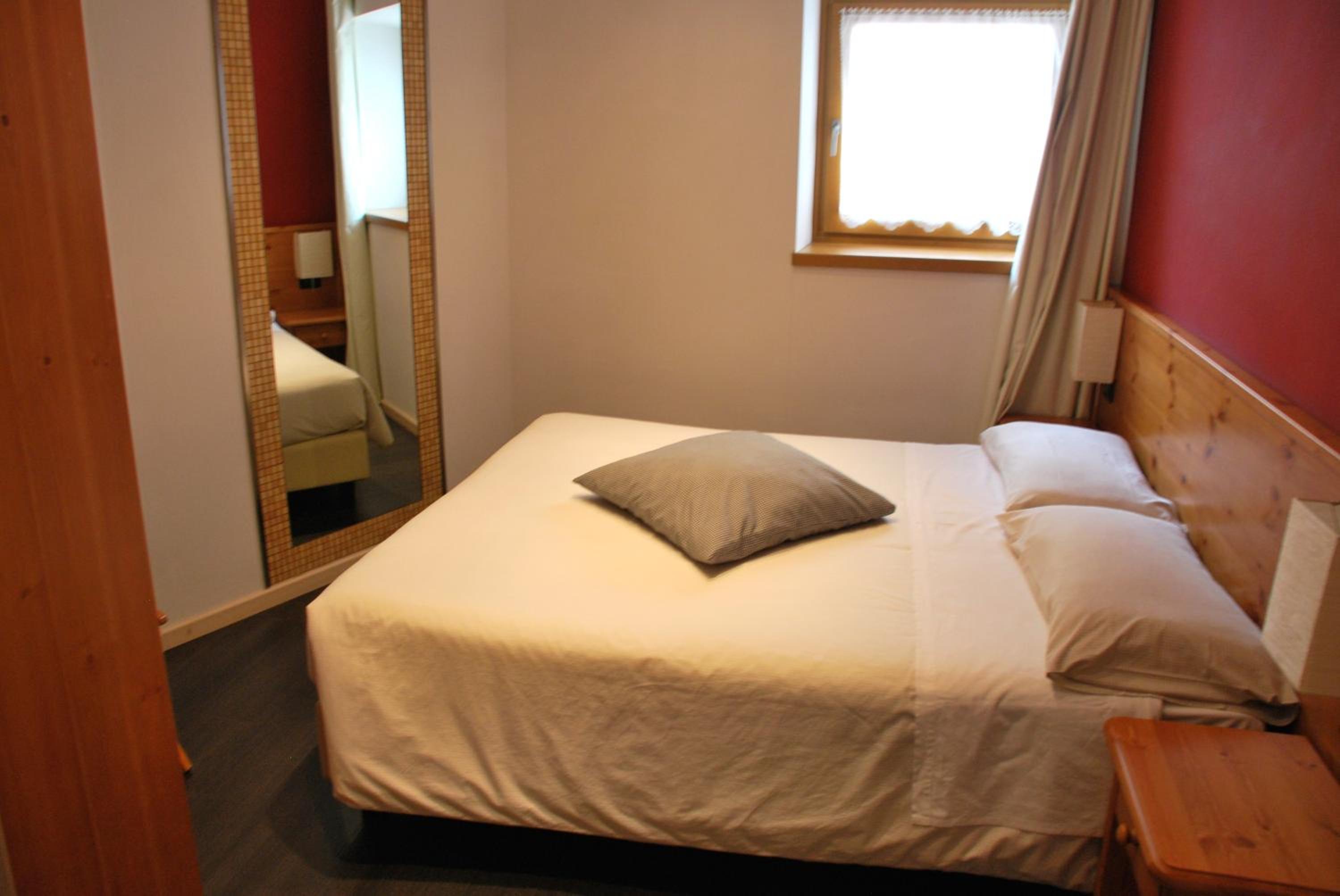 Two-Bedroom Apartment (4 Adults) photo 3