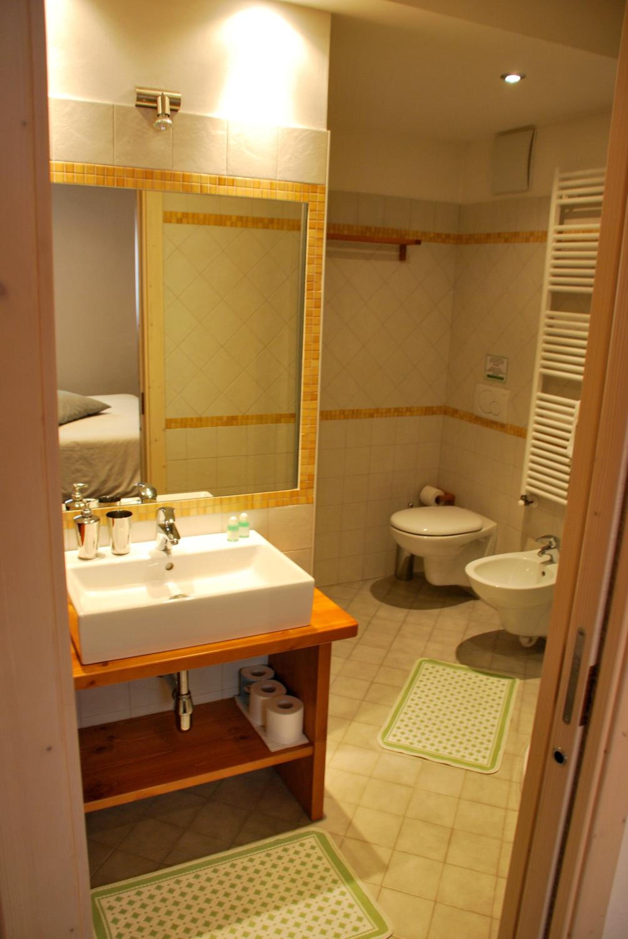 Two-Bedroom Apartment (4 Adults) photo 2