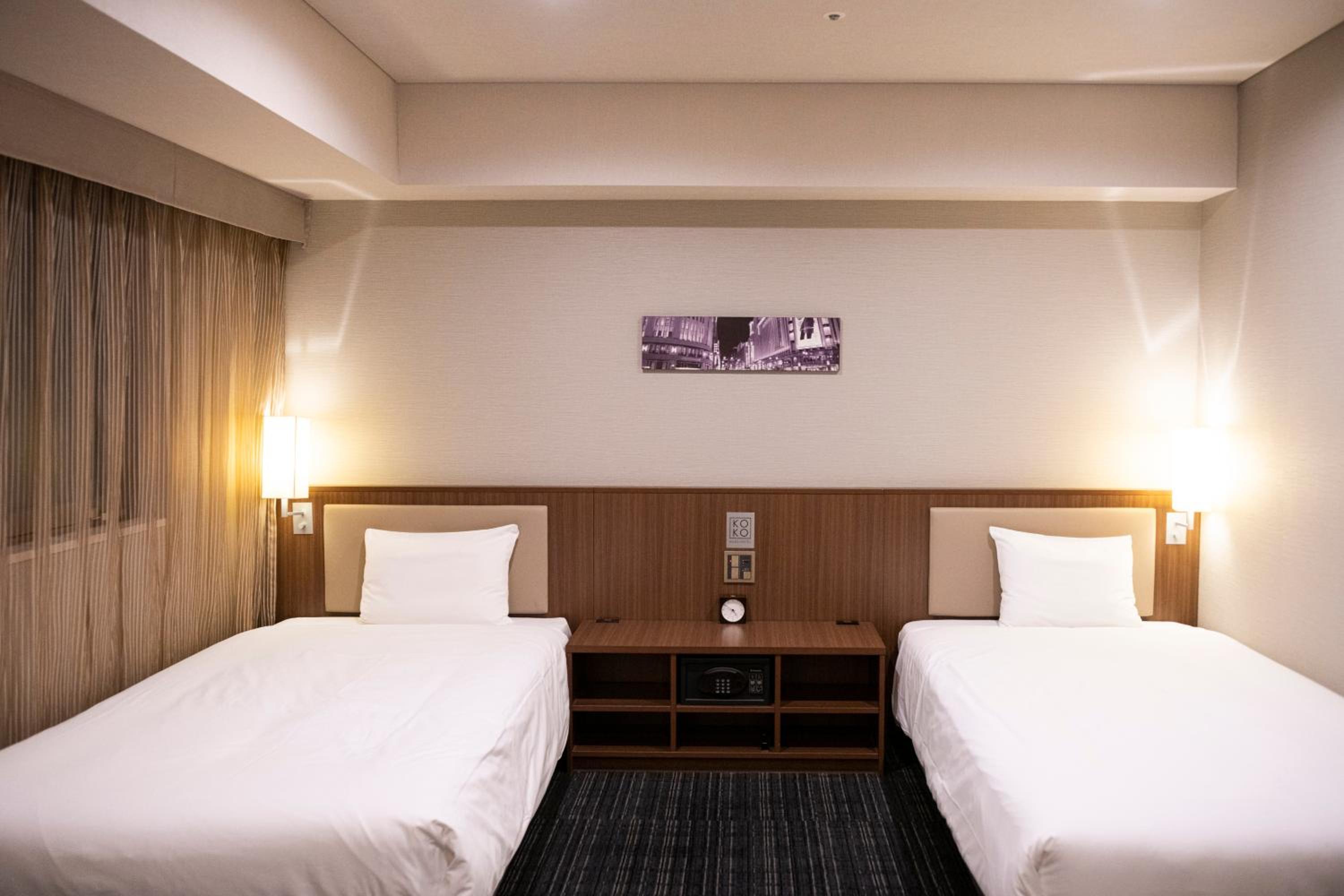 Twin Room - Disability Access - Non-Smoking photo 3