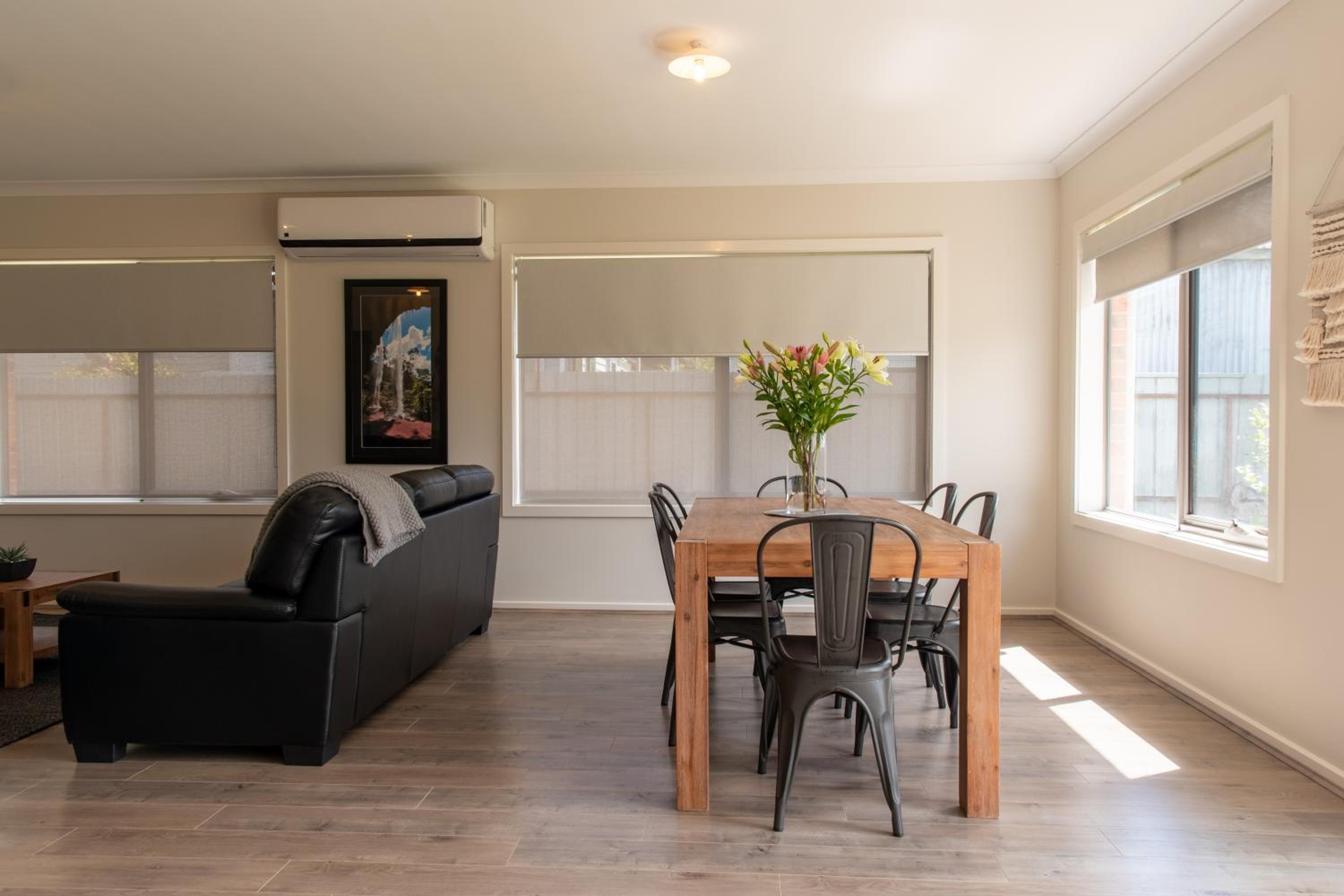 Three-Bedroom House photo 2