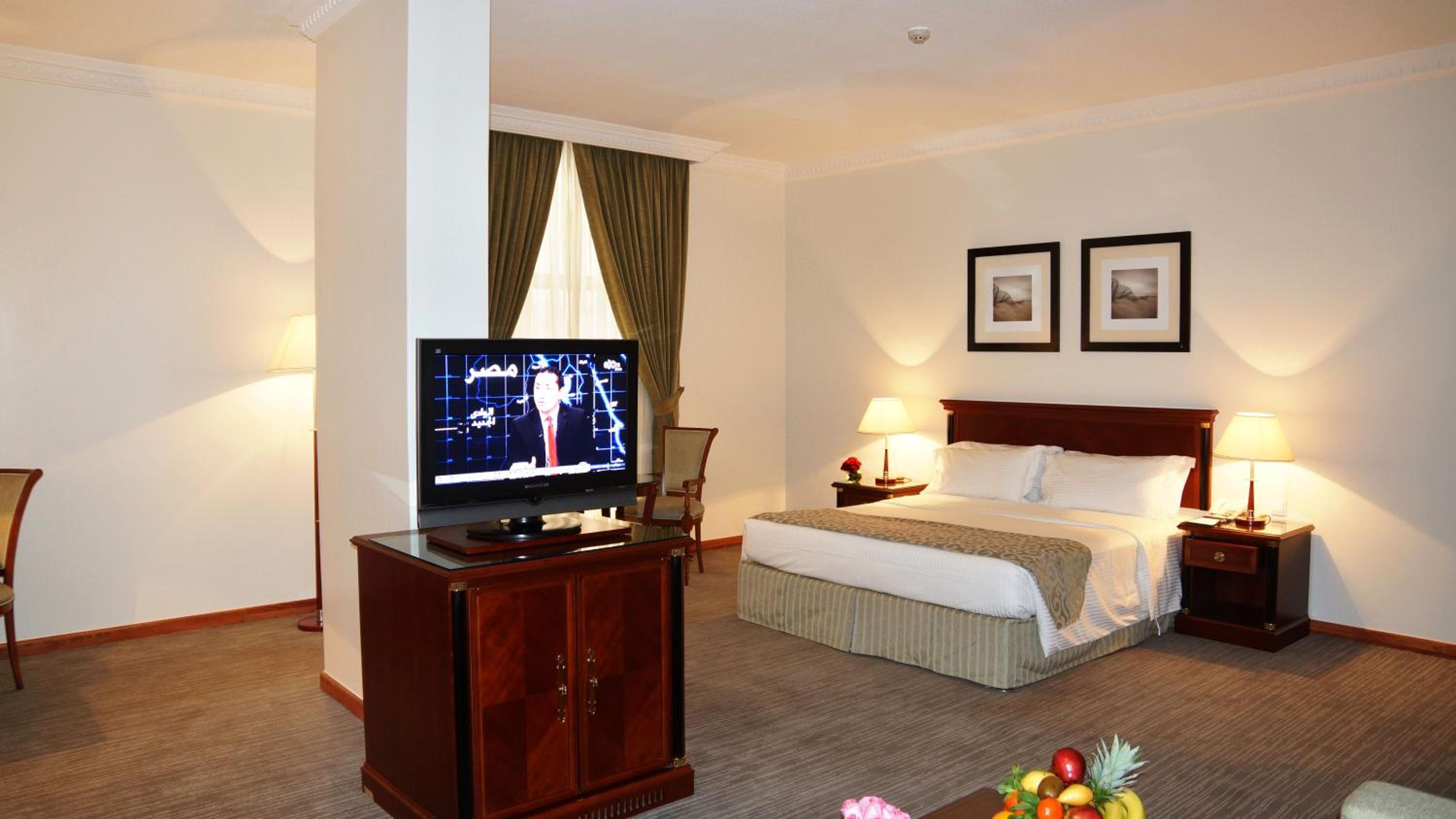King Jacuzzi Suite - Photo 8