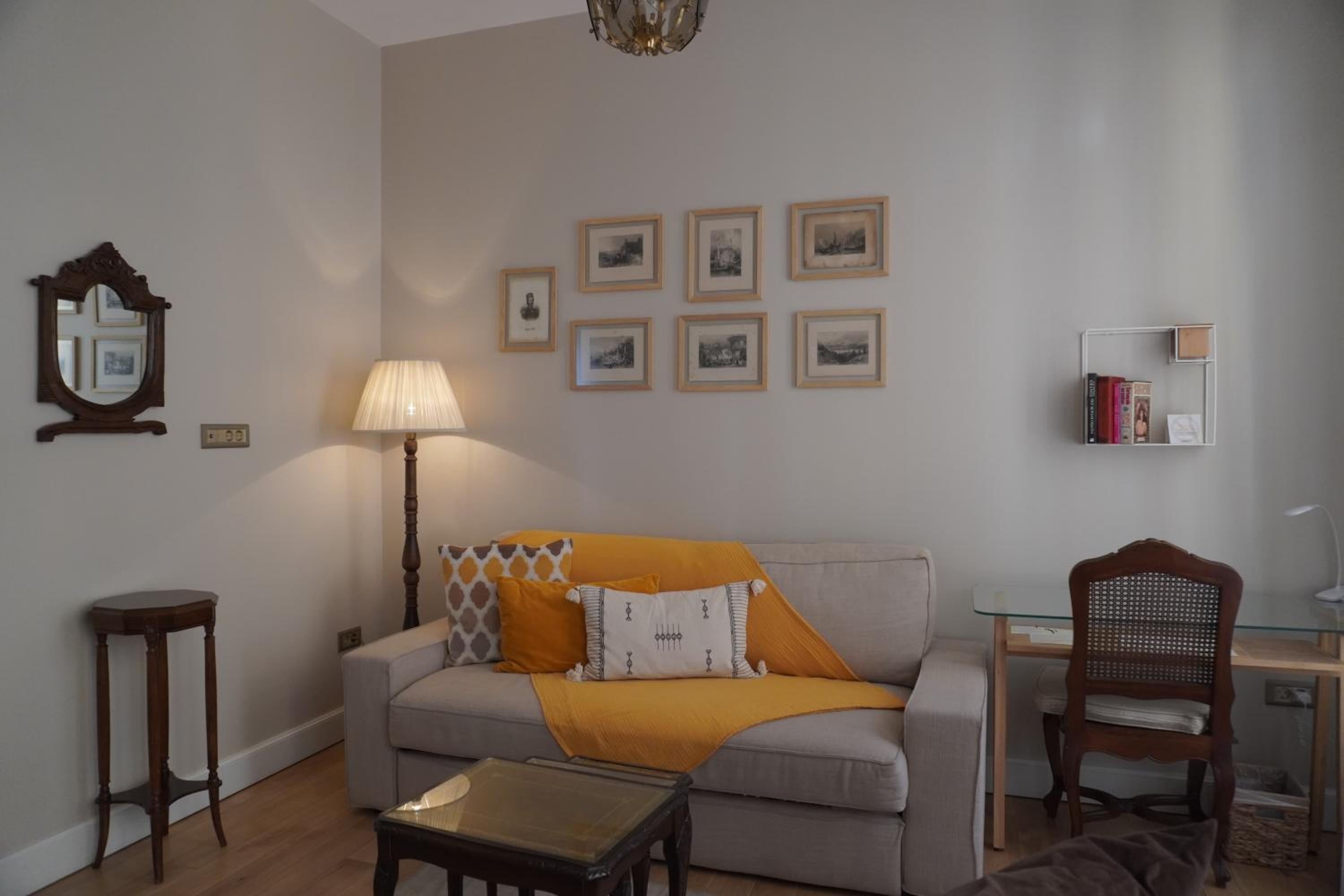 Suite with Balcony - Additional Building photo 3