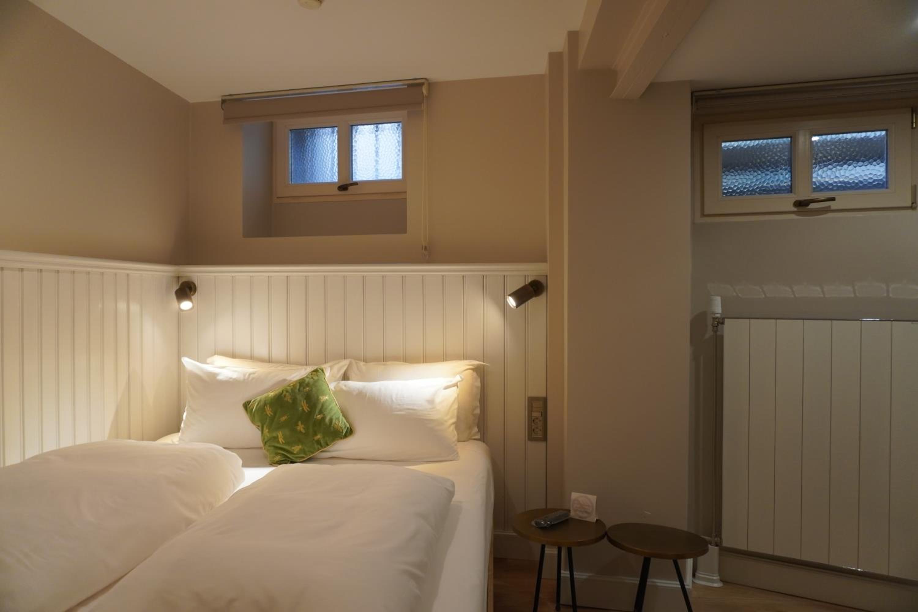 Suite - Additional Building photo 1