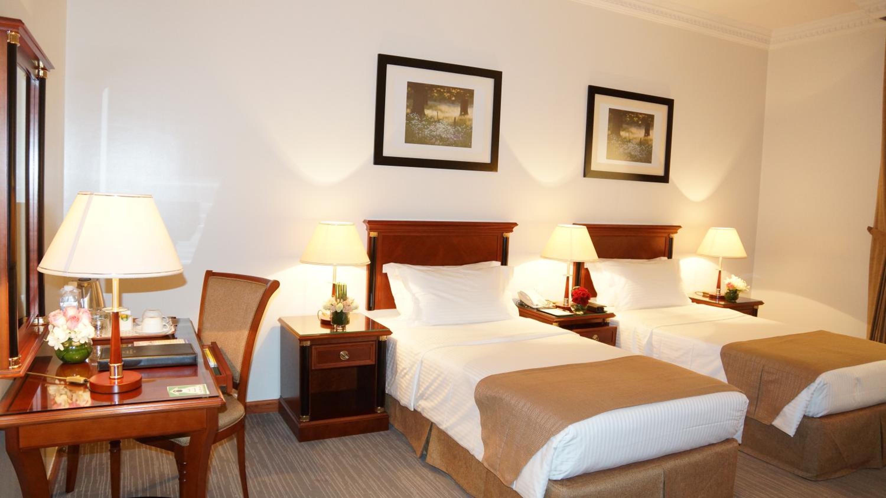 Standard Twin Room - Photo 5