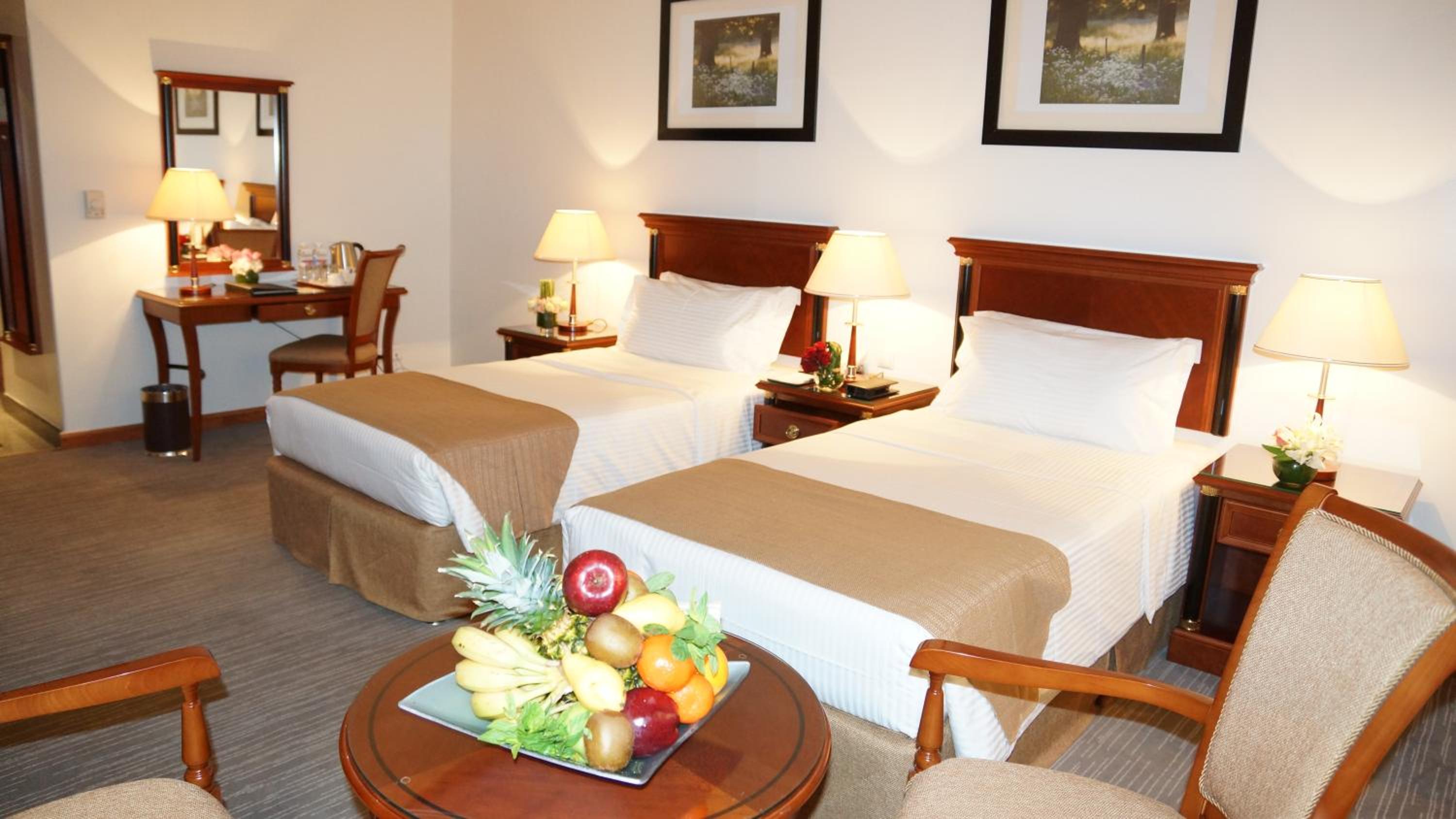 Standard Twin Room - Photo 4
