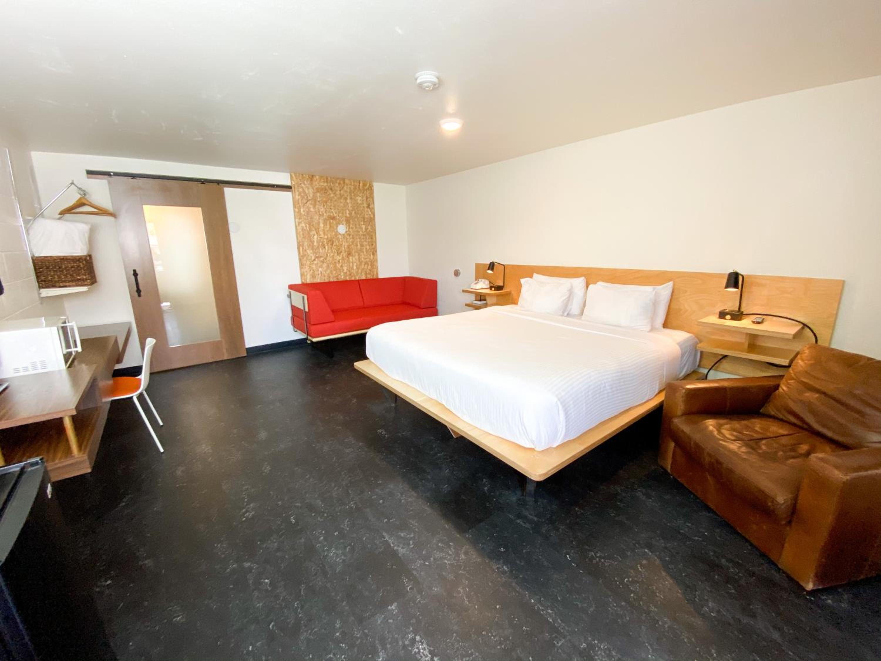 King Room -Non-Pet Friendly