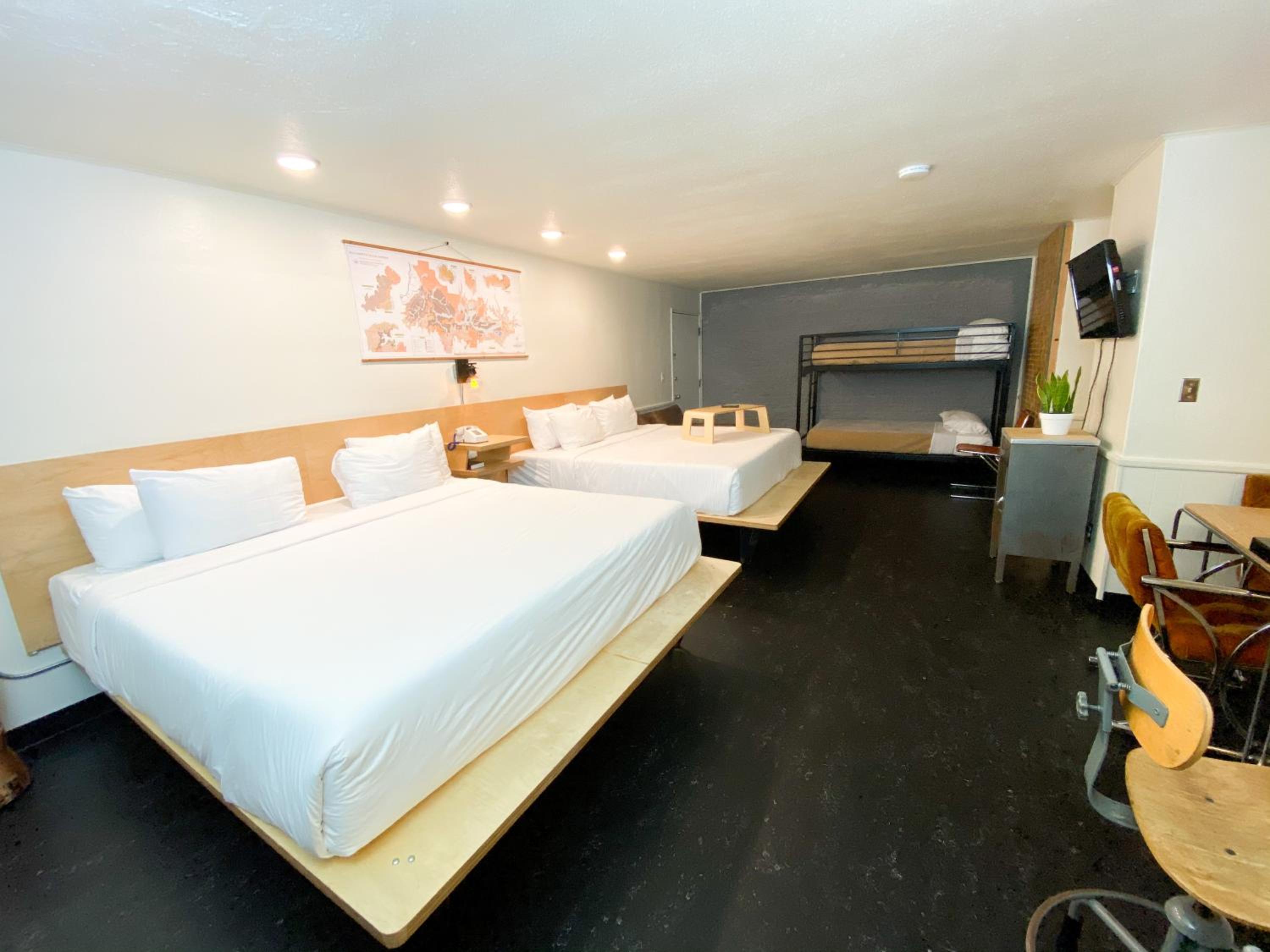 Studio Kitchenette with 2 King Beds -Non-Pet Friendly