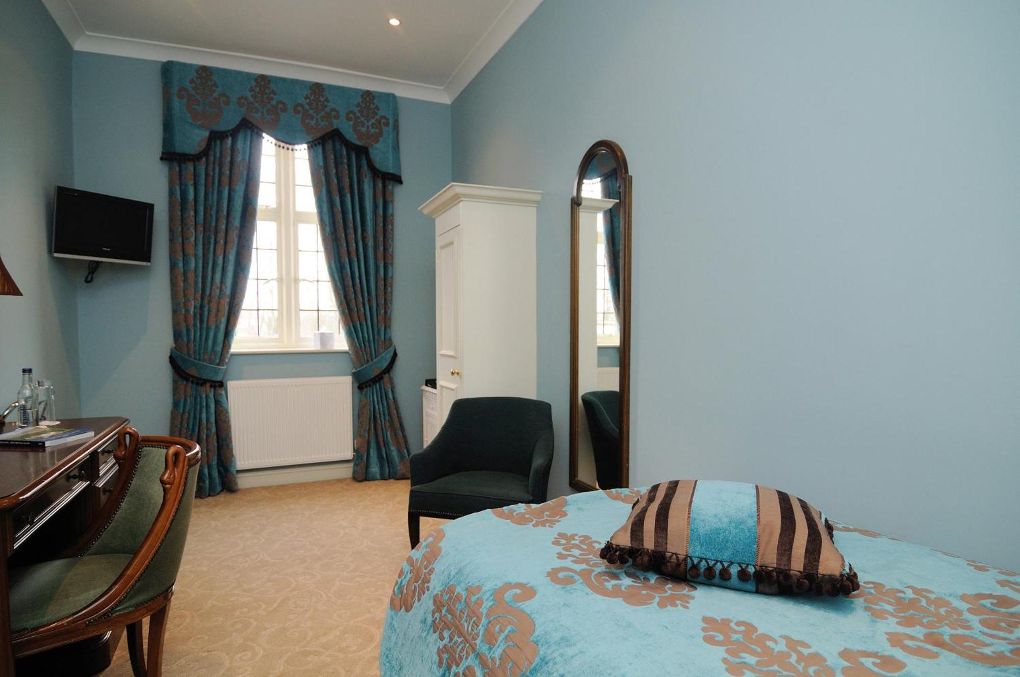 Classic Single Room
