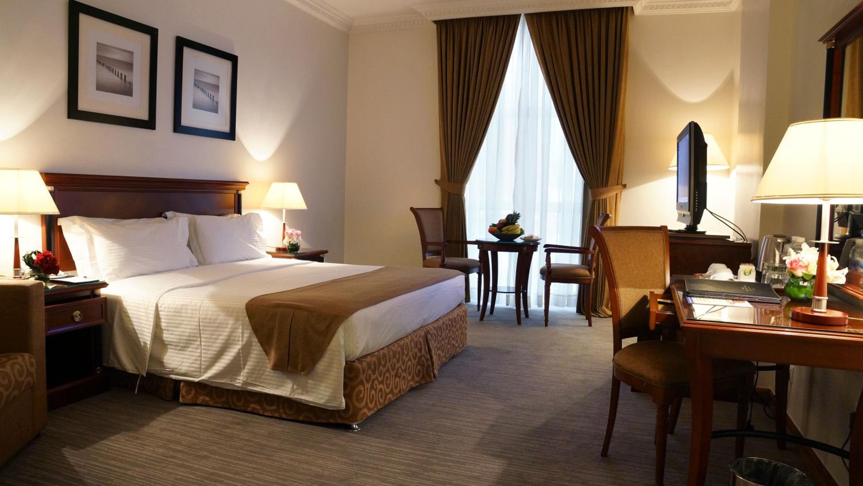 Standard King Room - Photo 3