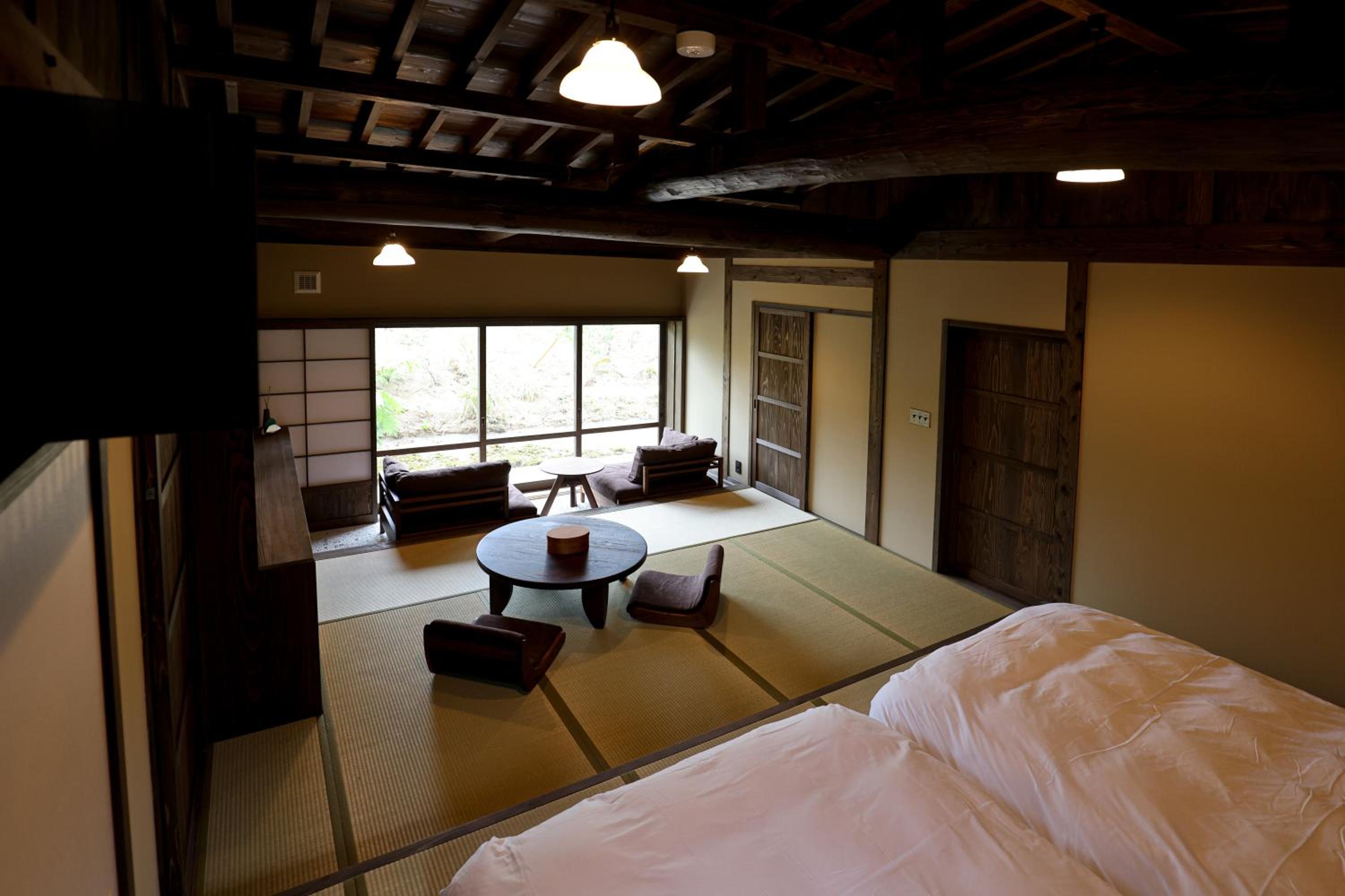 Twin Room with Bathroom - Photo 1