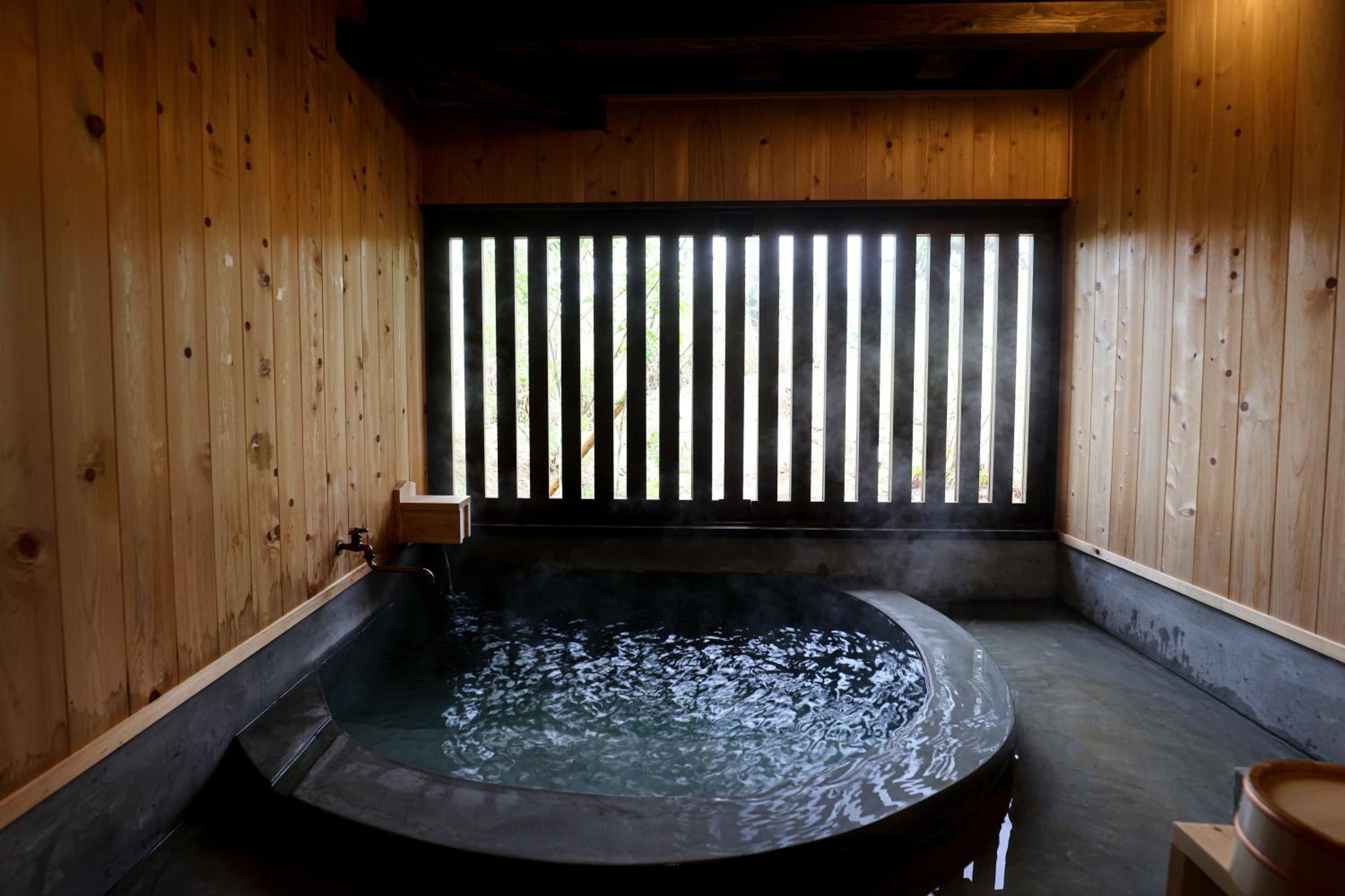 Twin Room with Bathroom - Photo 14