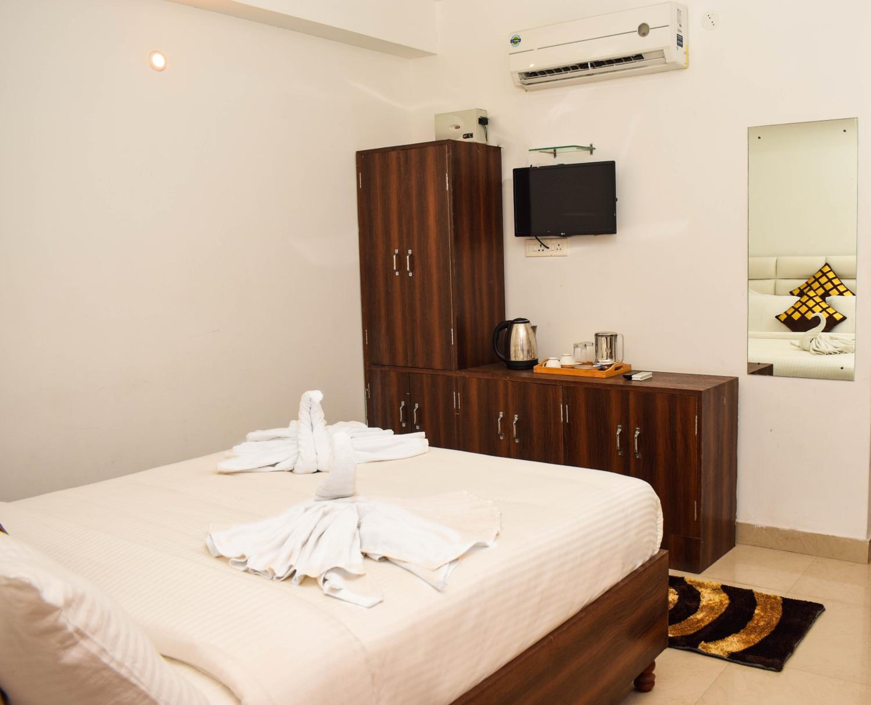 Deluxe Room - Photo 7