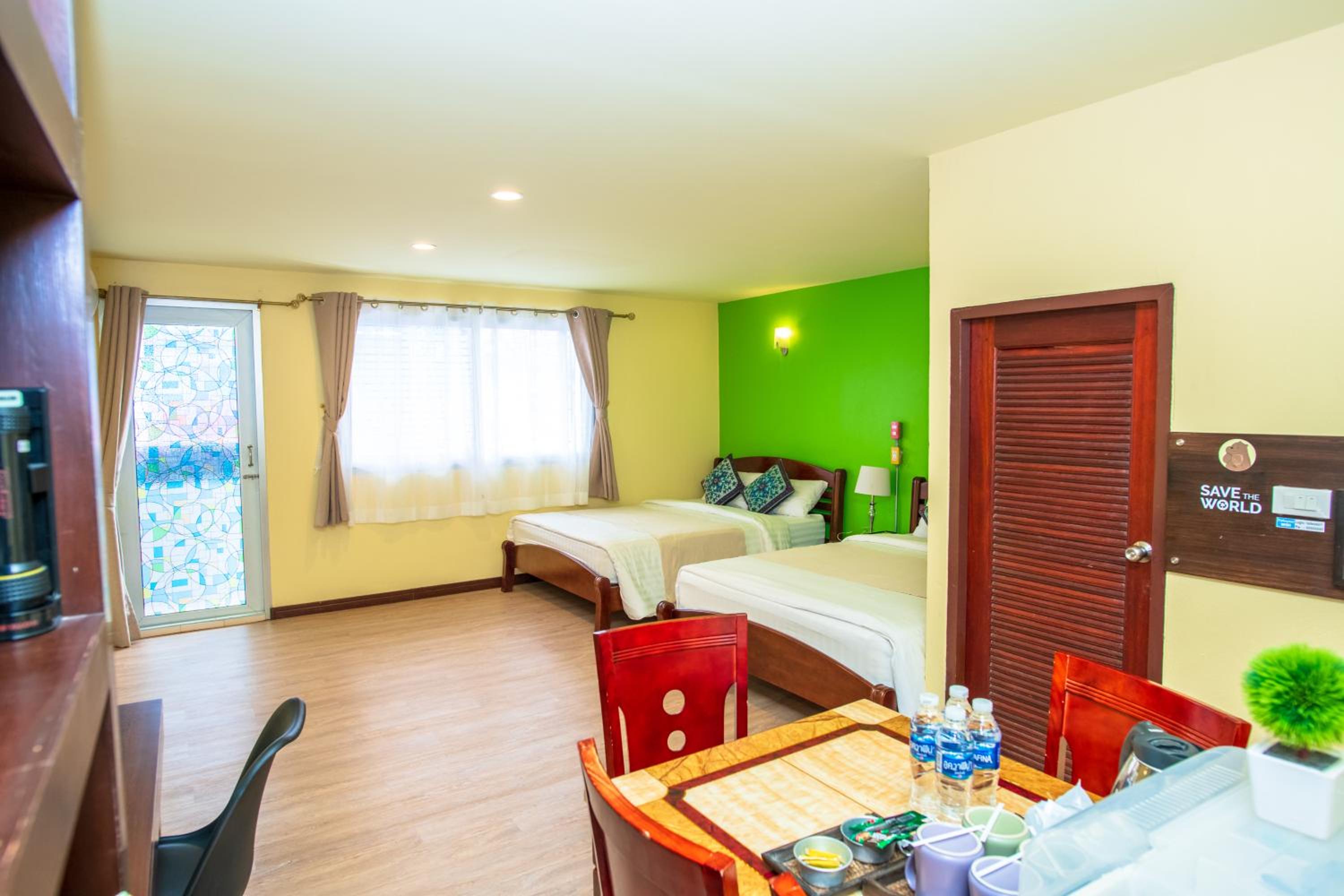 Quadruple Room with Private Bathroom