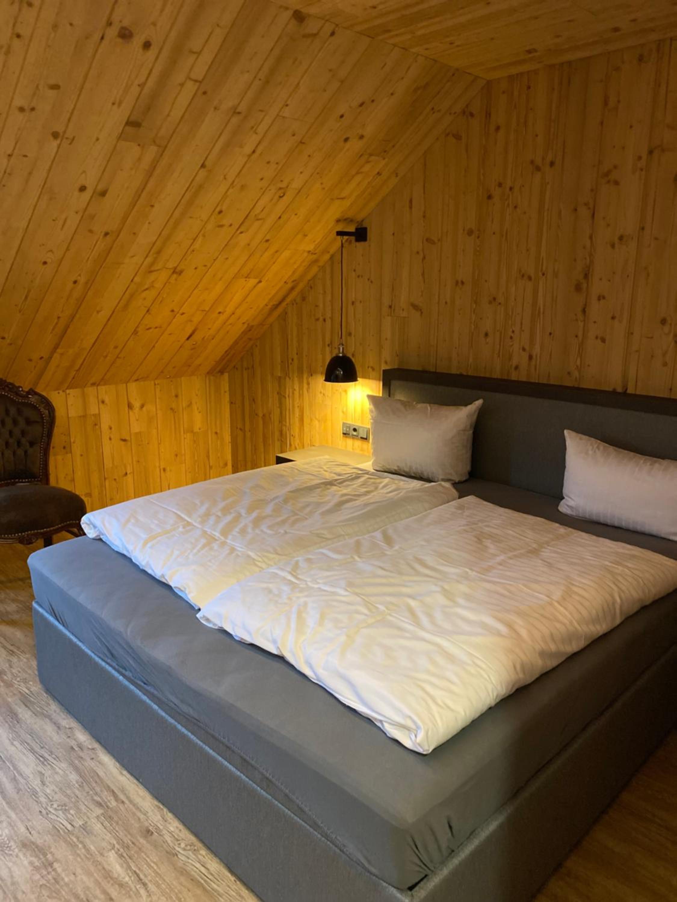 Deluxe Double Room - Photo 8