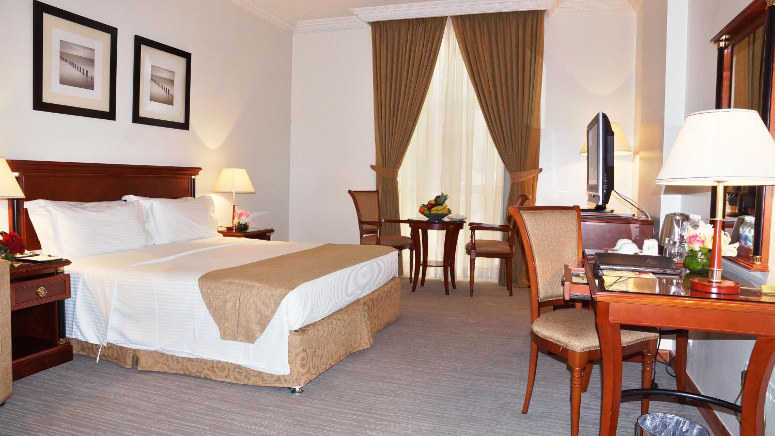 Standard King Room - Photo 2
