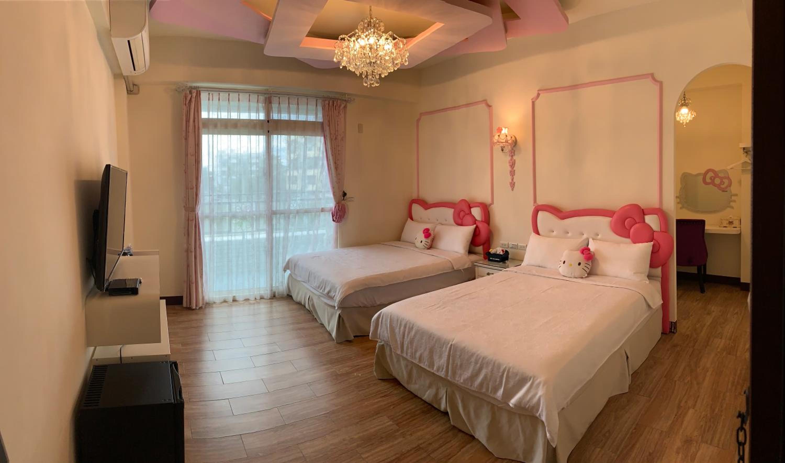 Deluxe Quadruple Room