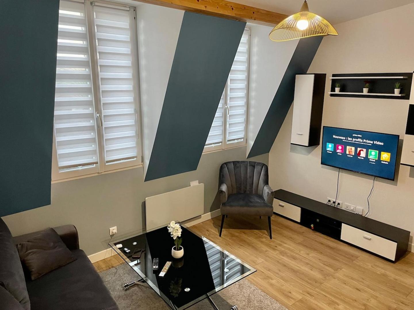 One-Bedroom Apartment - Photo 6