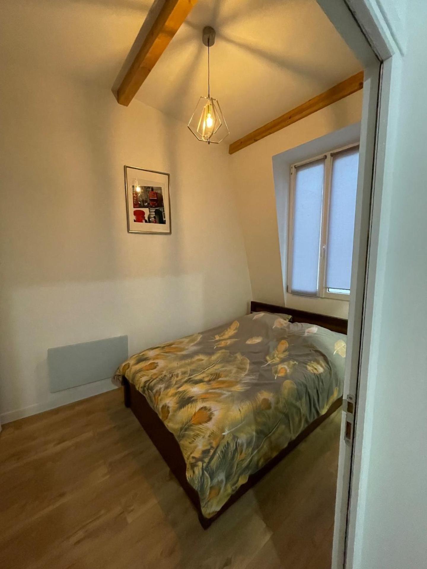 One-Bedroom Apartment - Photo 4