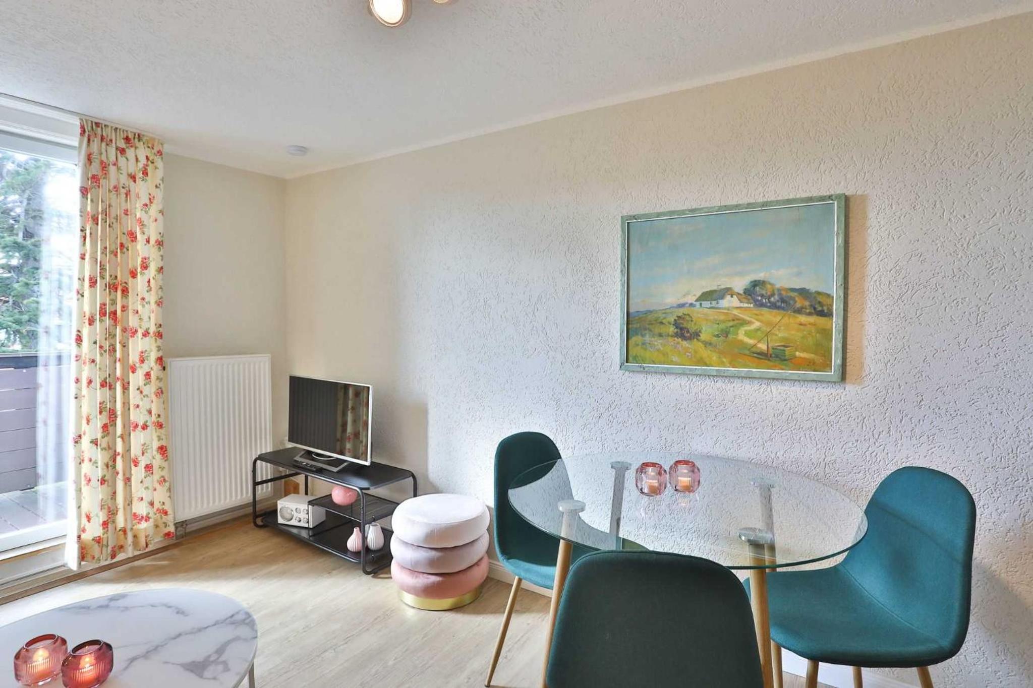 Apartment photo 2