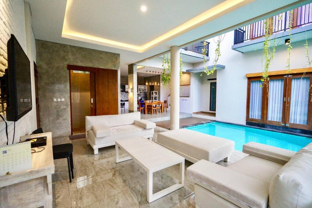 Villa - Photo 4