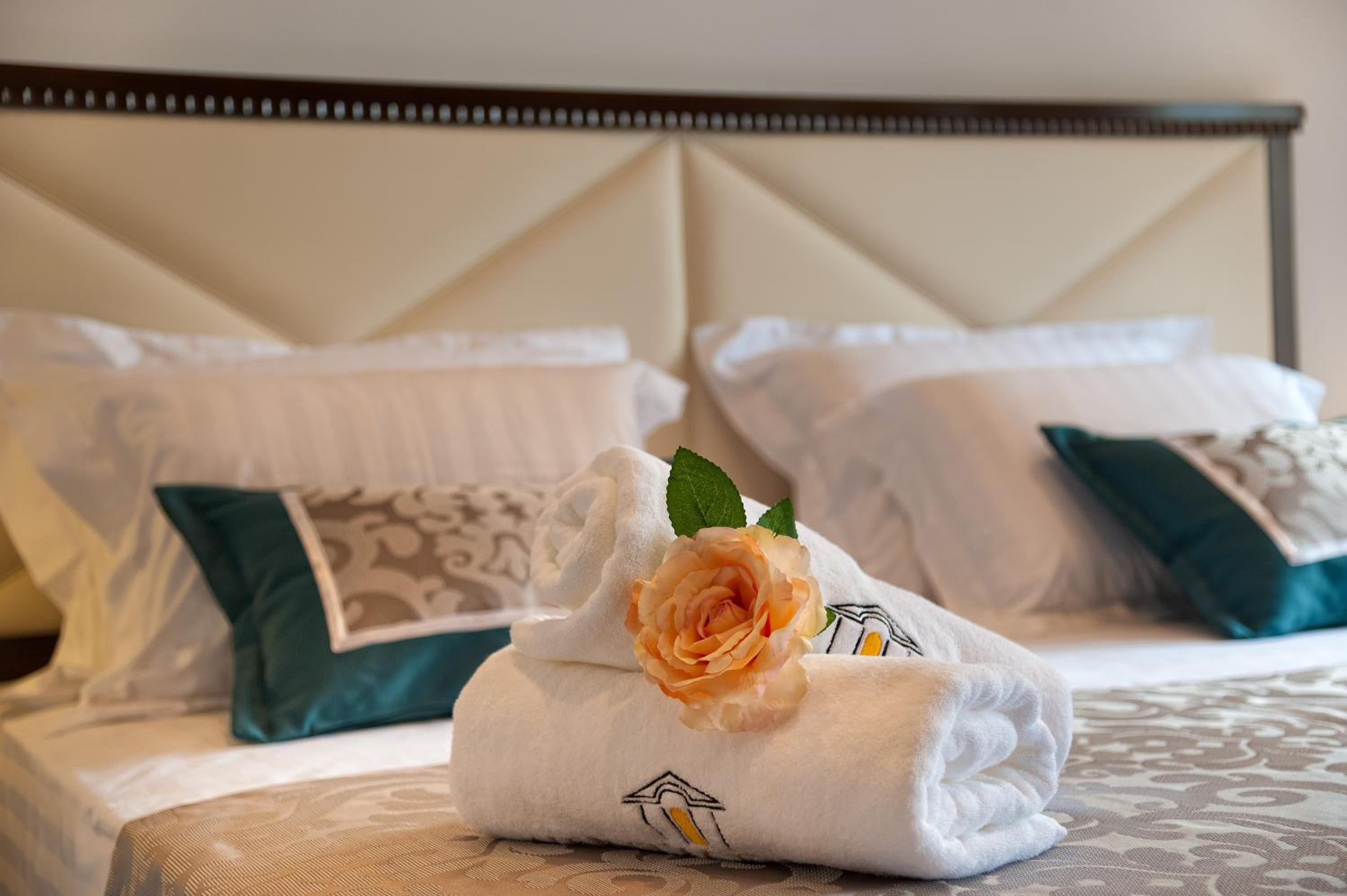 Deluxe Double or Twin Room with City View - Ground Floor