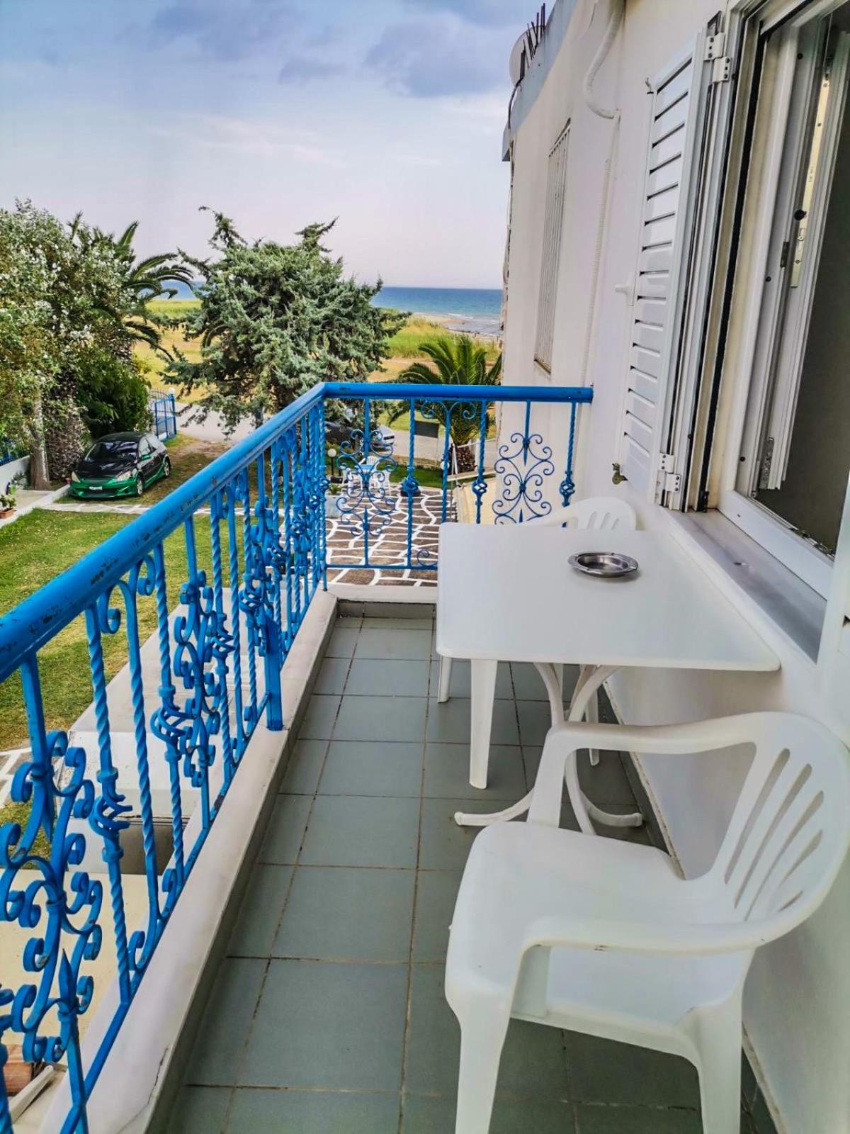 Apartment with Balcony photo 3