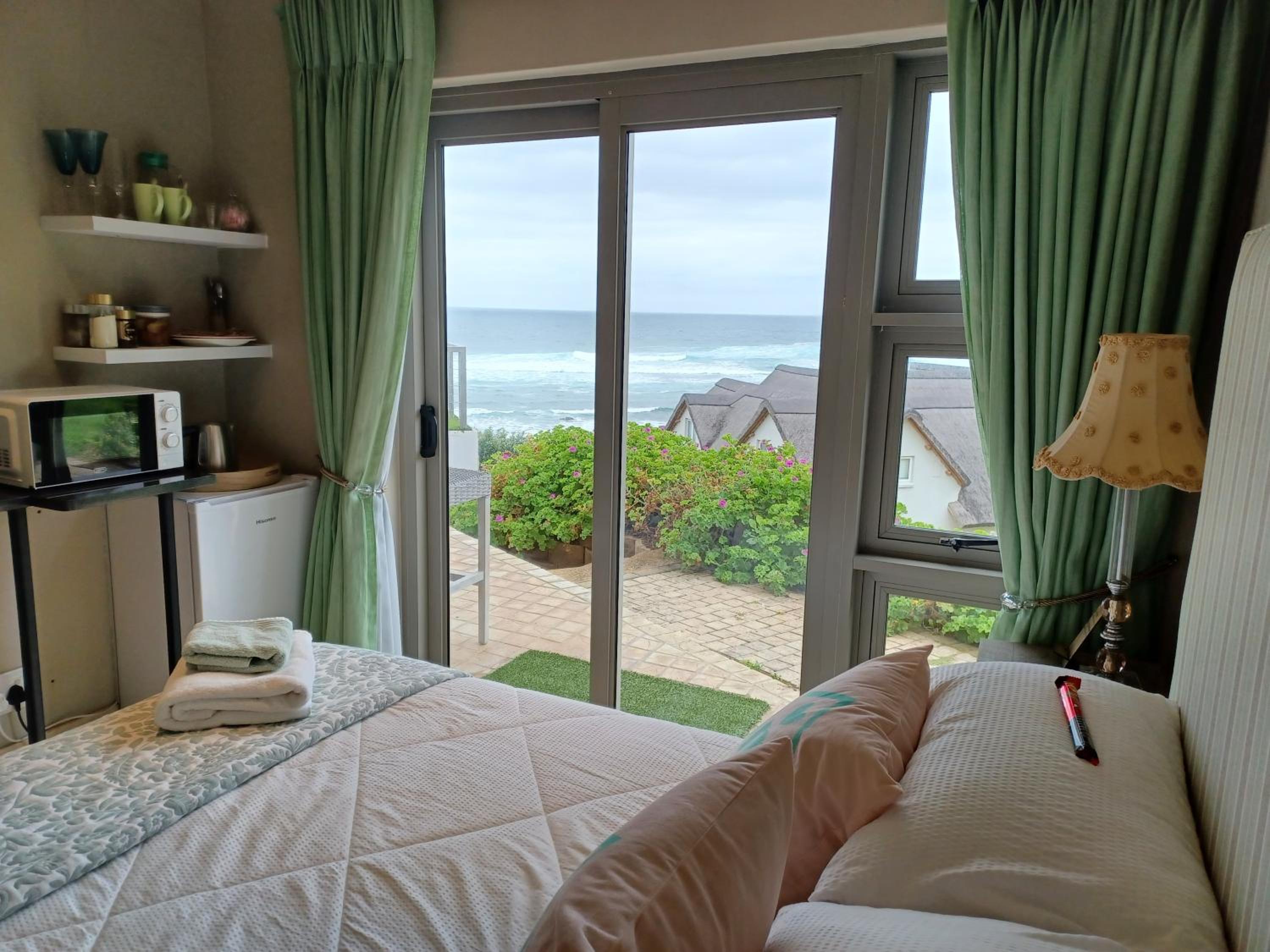 Studio with Sea View - Photo 3
