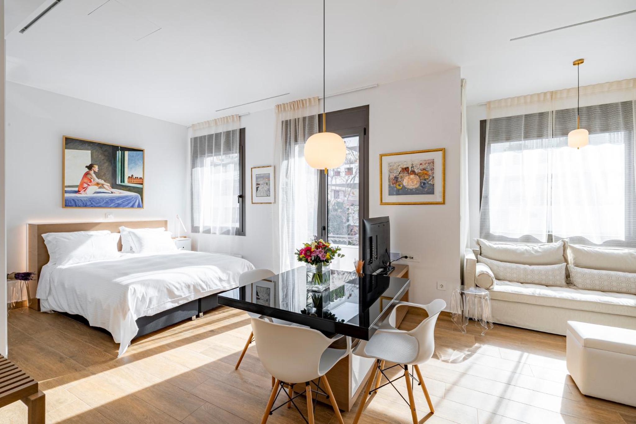One-Bedroom Apartment