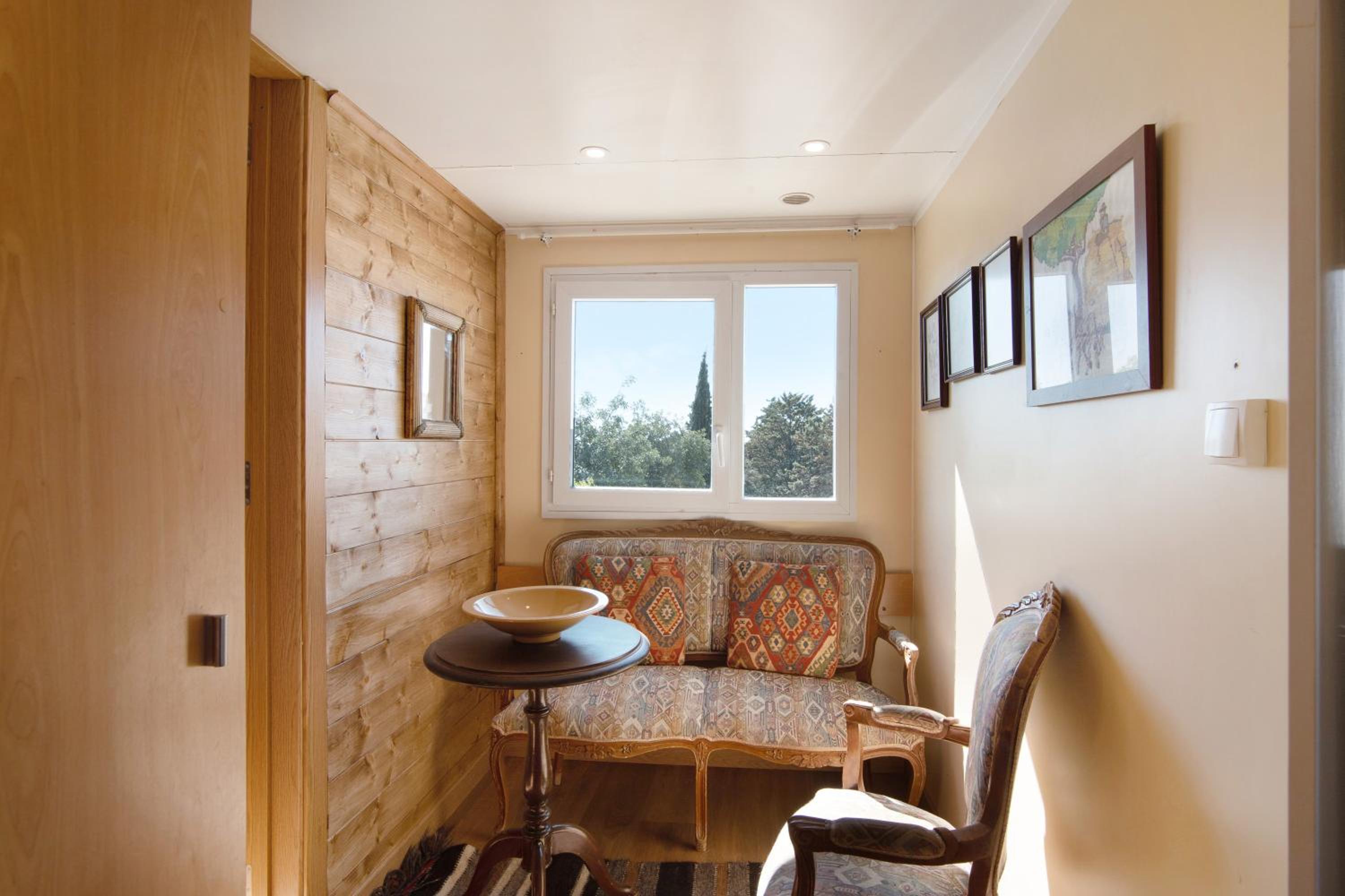 Two-Bedroom Deluxe Apartment with Ocean View photo 1