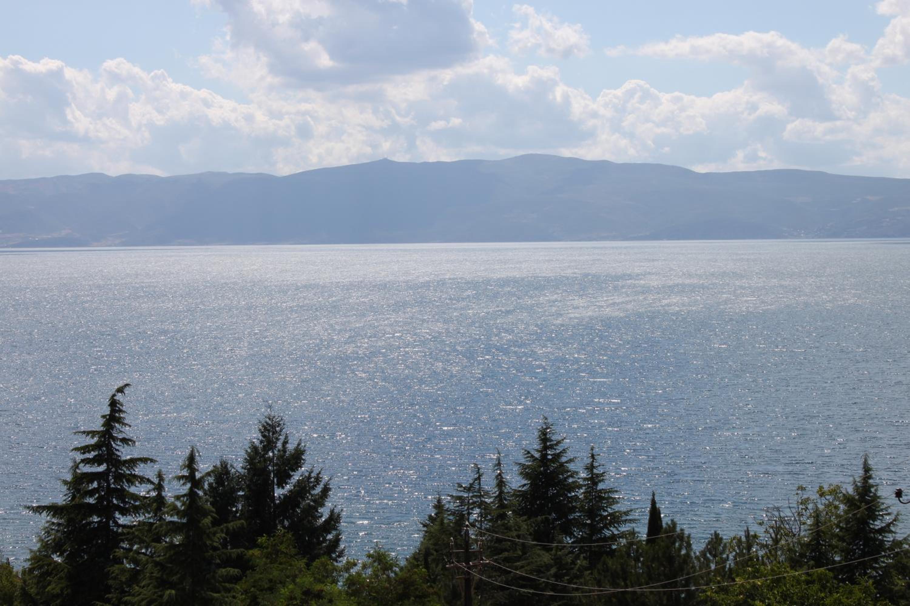 Double or Twin Room with Lake View - Photo 6