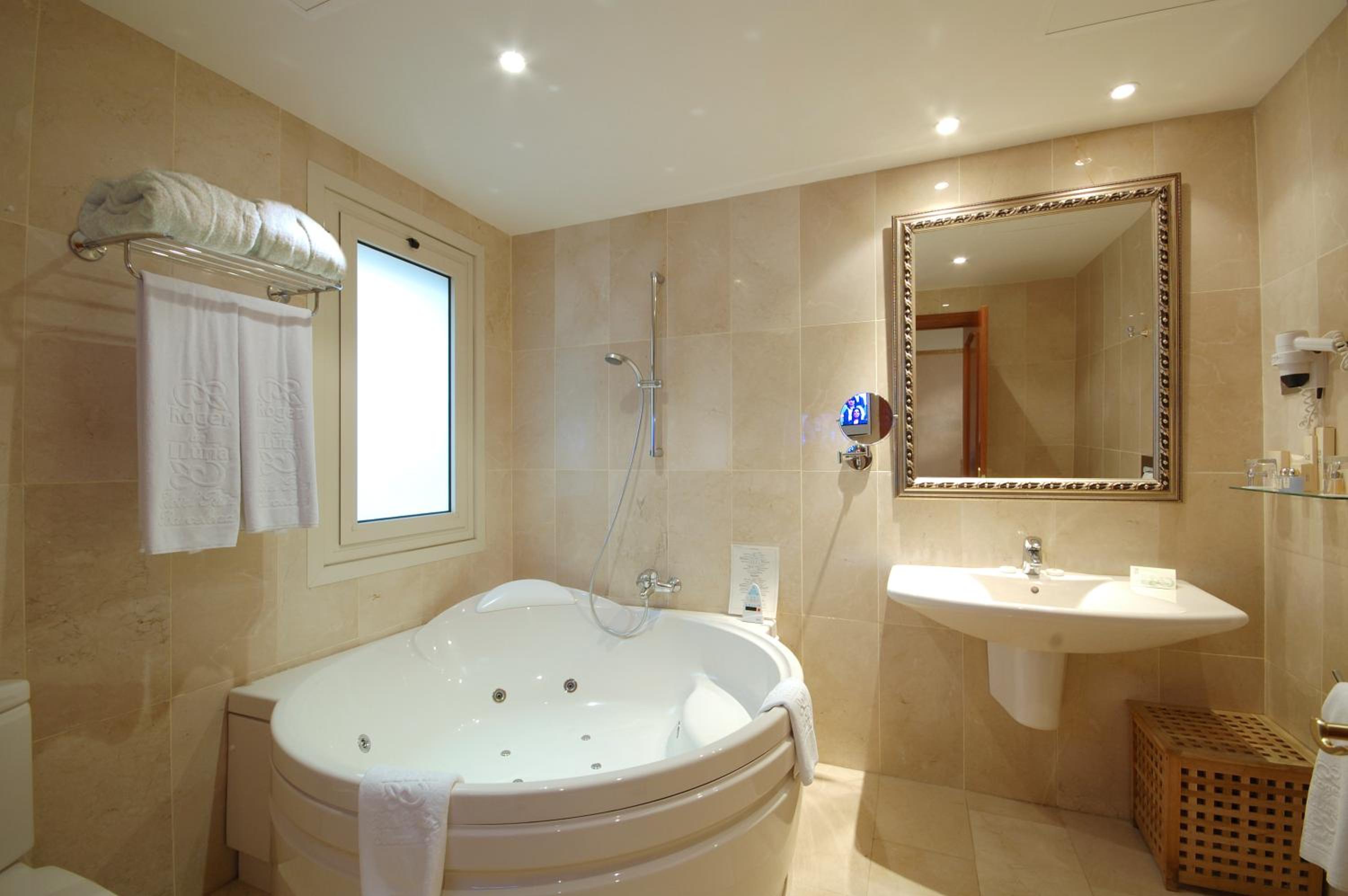 Queen Room With Spa Bath photo 3