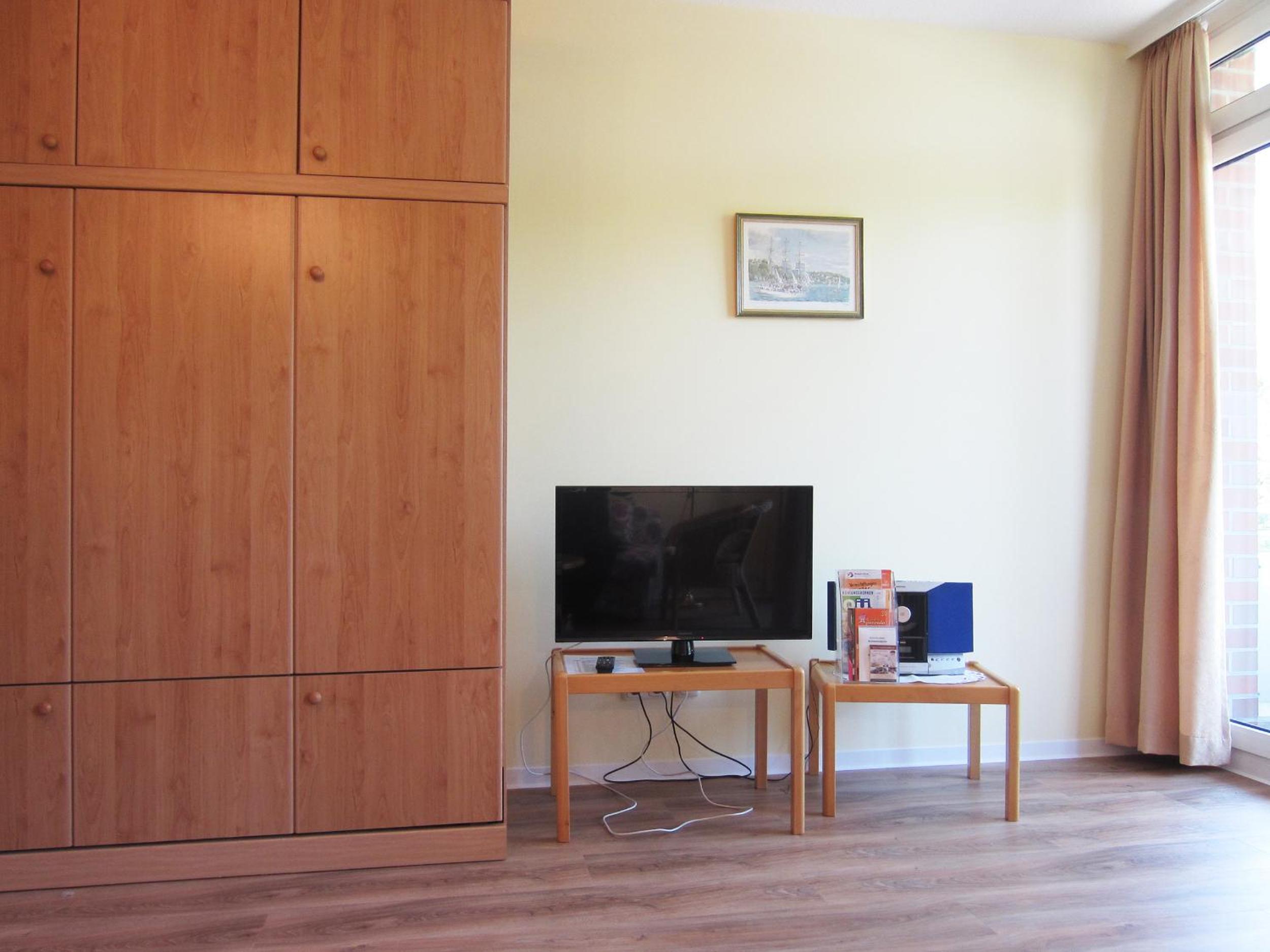 Apartment with Balcony photo 2