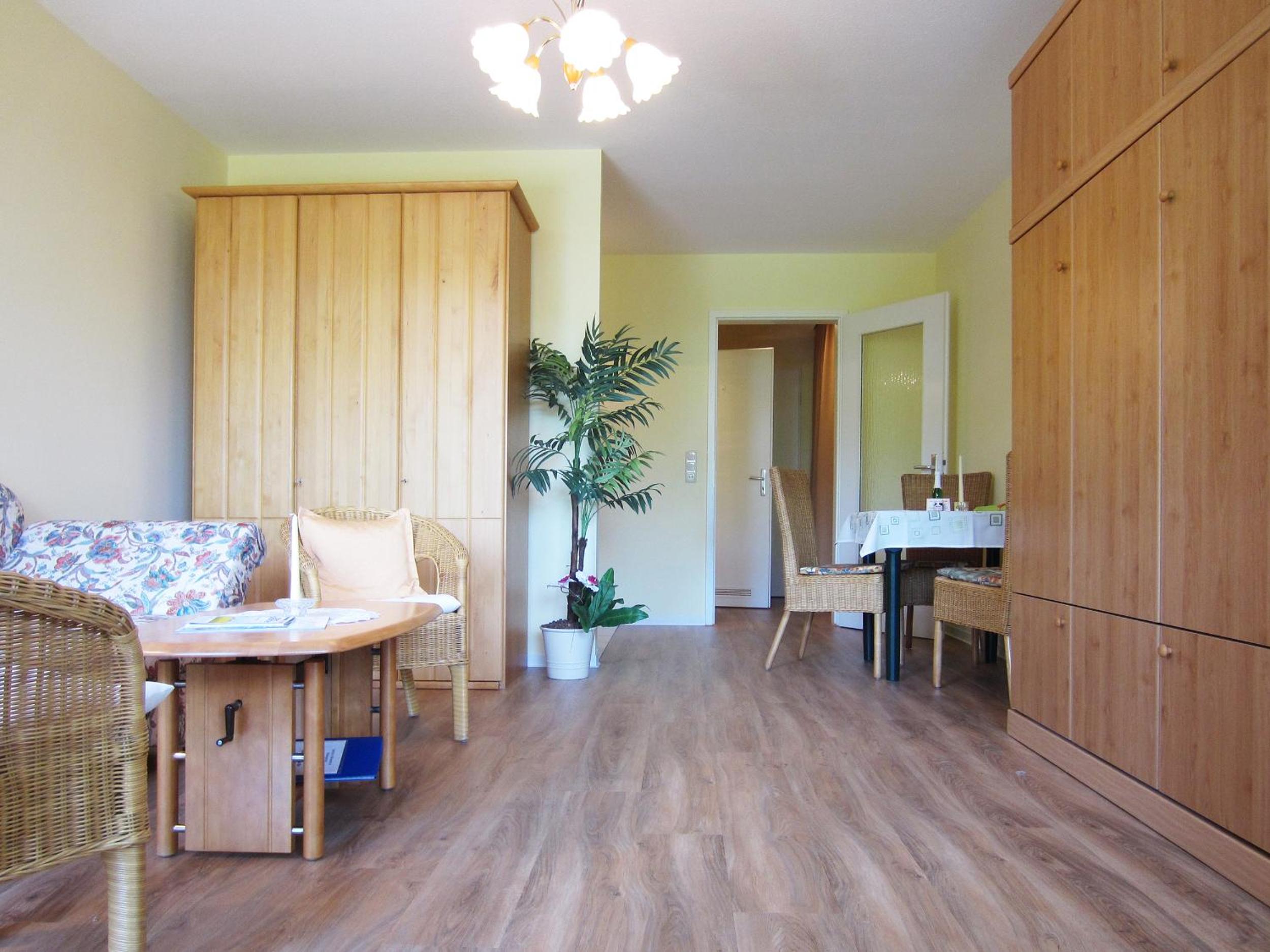 Apartment with Balcony photo 3