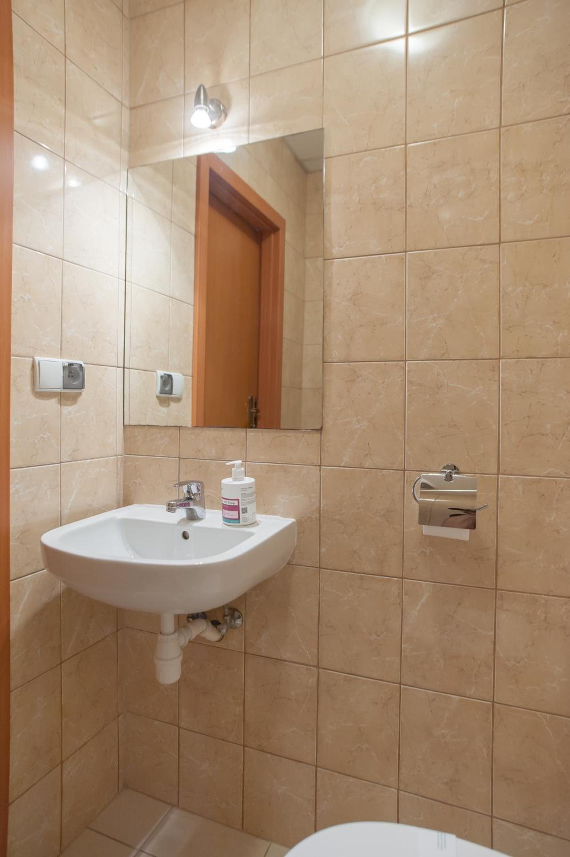Standard Single Room with Bathroom photo 3