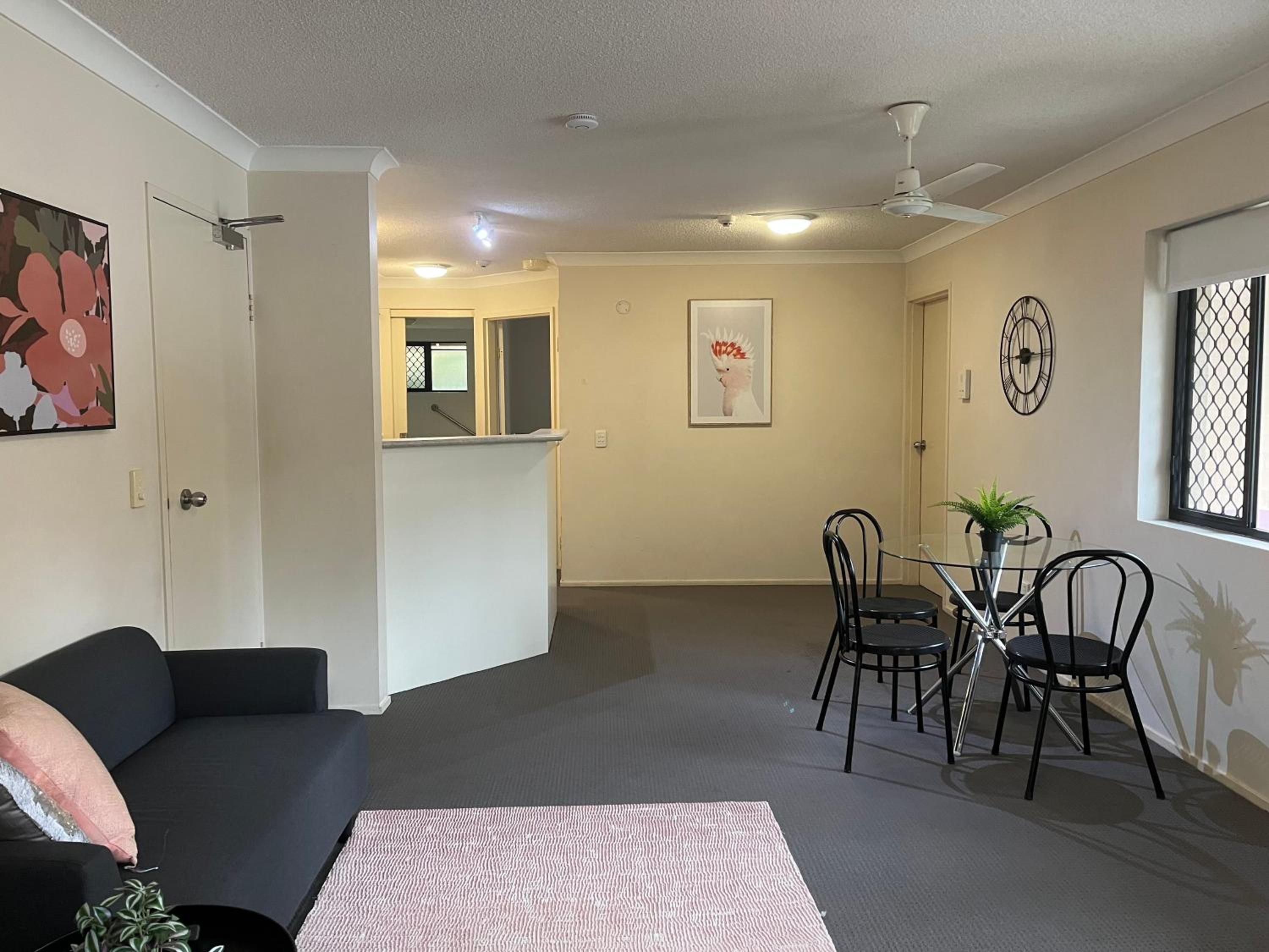 One-Bedroom Apartment - Photo 20