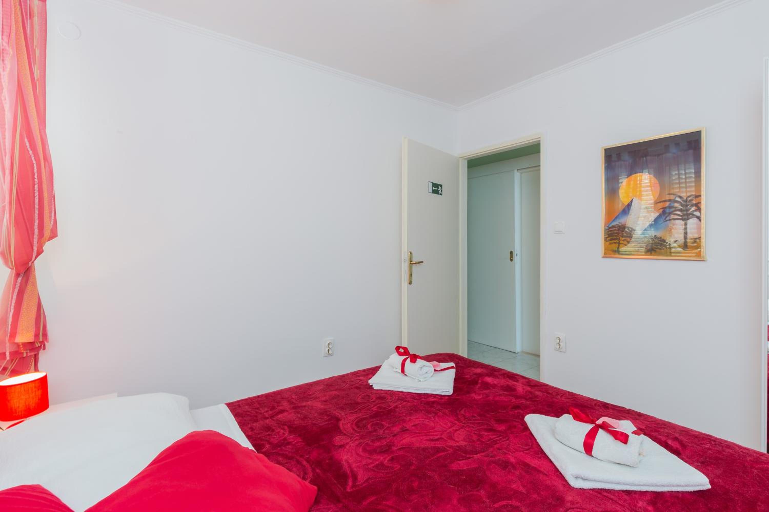 Two-Bedroom Apartment with Sea View photo 3