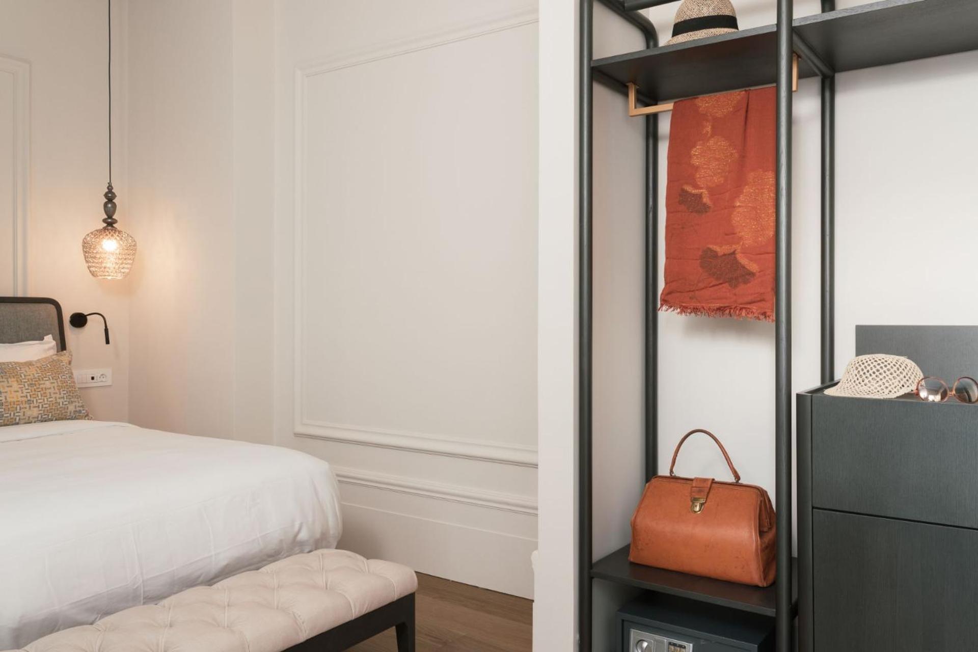 Superior King Room - Photo 2