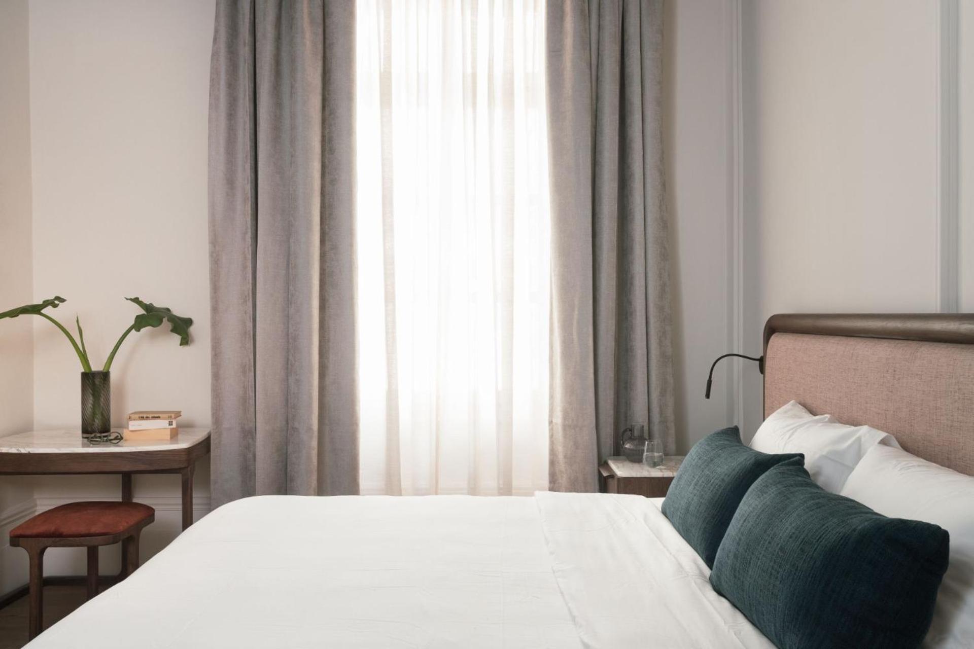 Superior King Room - Photo 5