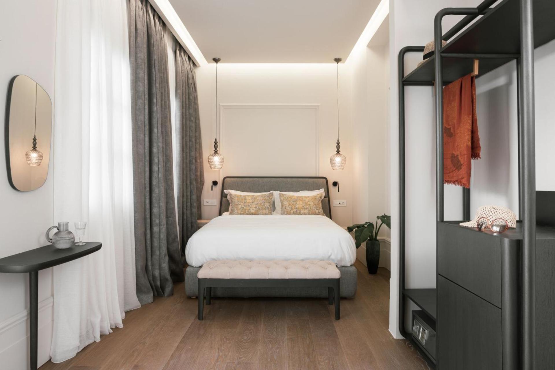Superior King Room - Photo 15