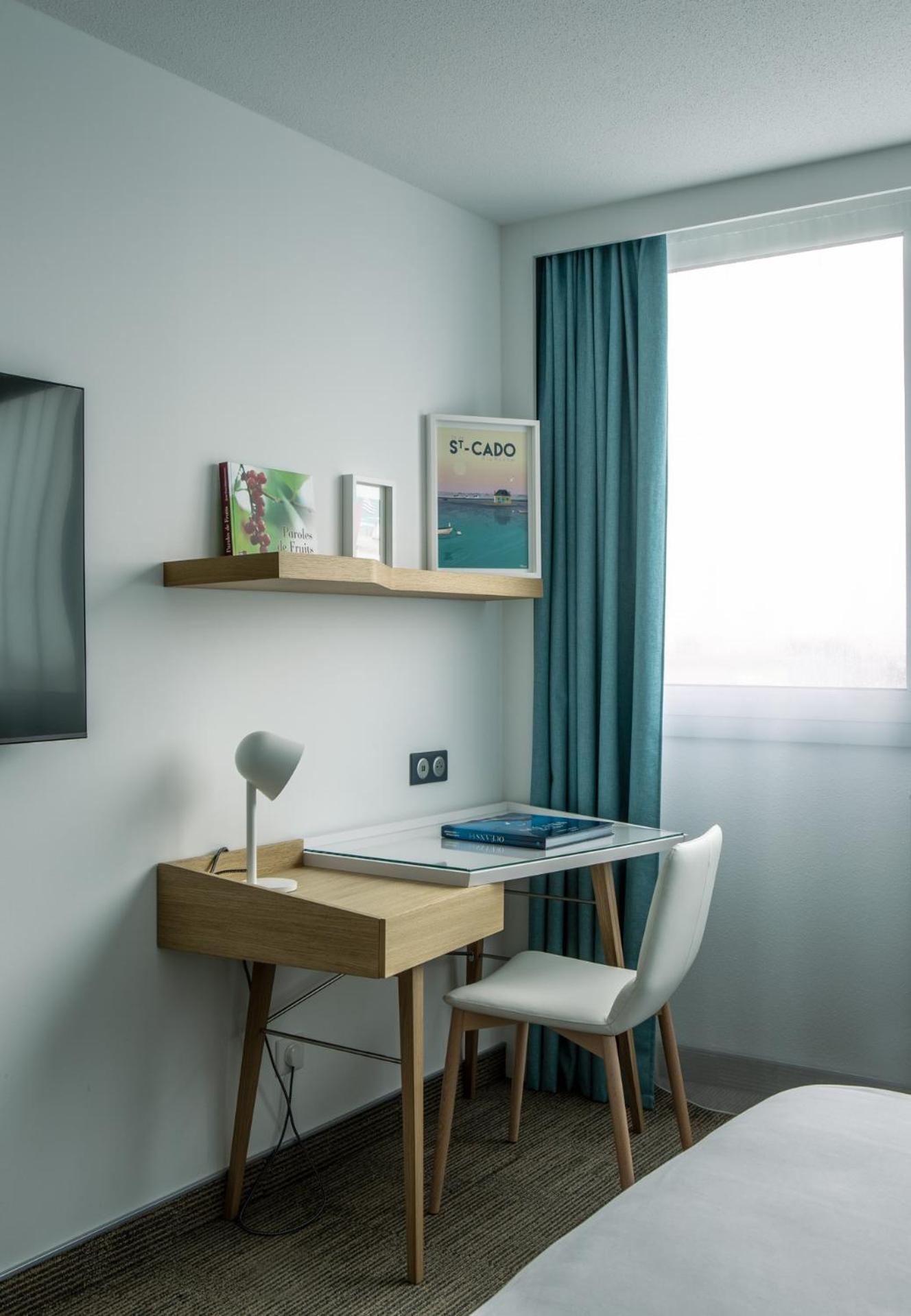 Standard Twin Room - Photo 10